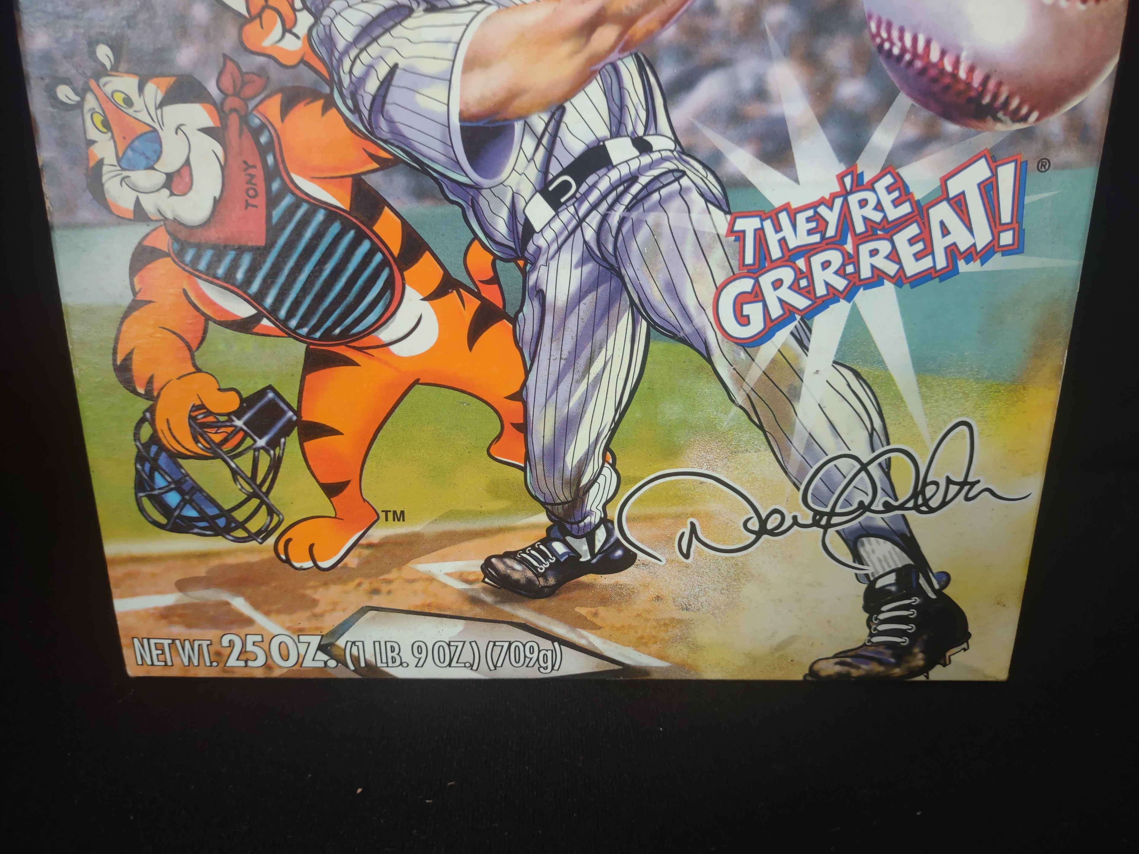 Vintage CollectibleKellogg's Frosted Flakes Empty Box Derek Jeter (lot 2171)