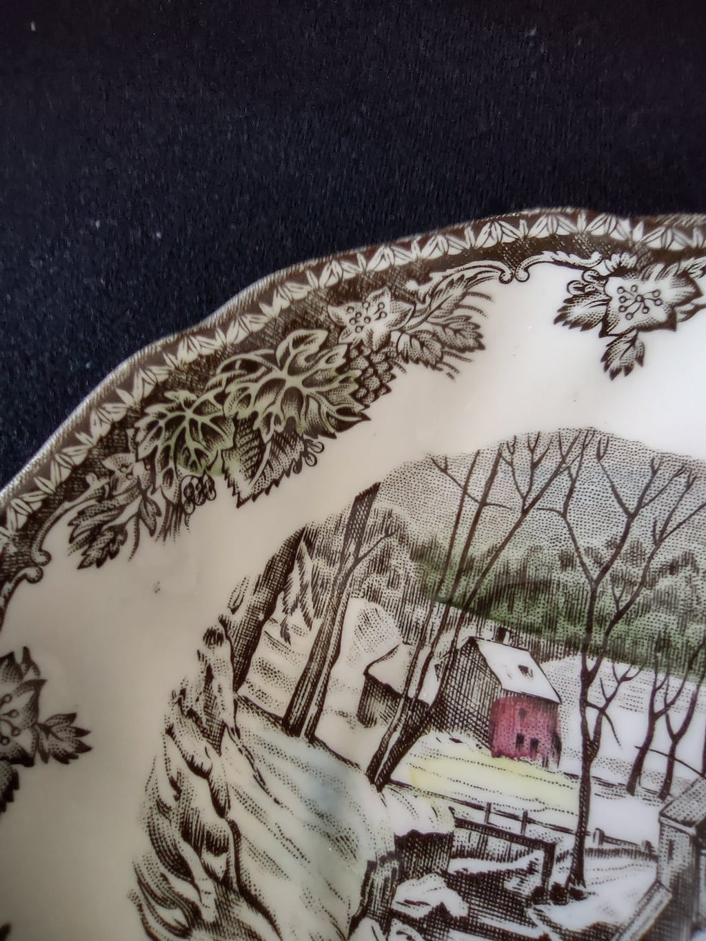 Vintage Johnson Brothers Saucer Ironstone The Friendly Village x 3 (Lot 5535)