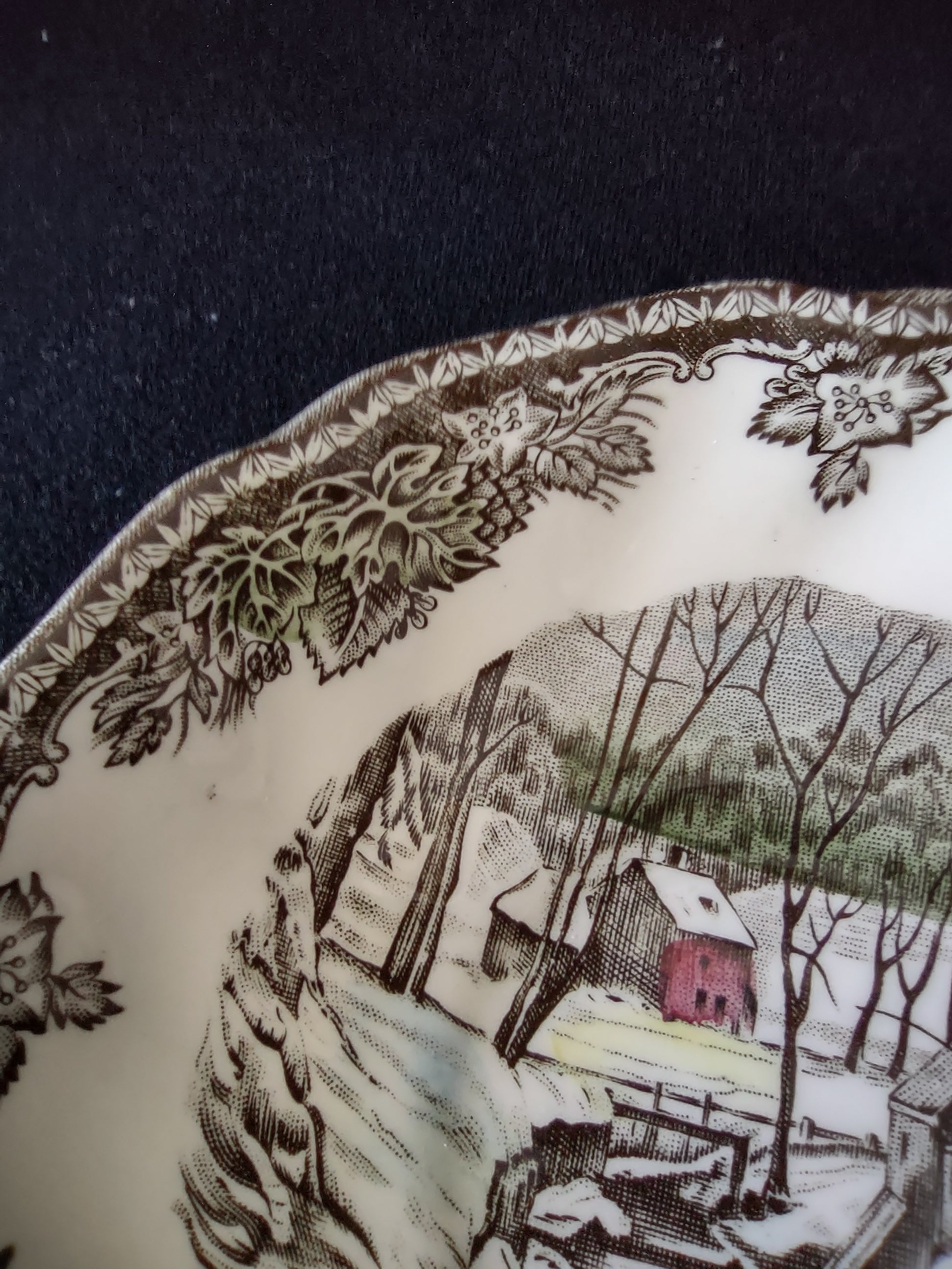 Vintage Johnson Brothers Saucer Ironstone The Friendly Village x 3 (Lot 5535)