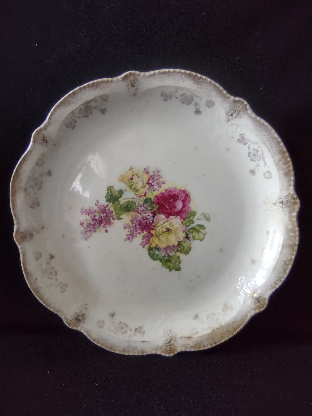 Vintage The Colonial Co. Round Serving Platter Roses CRAZING (lot 5831)