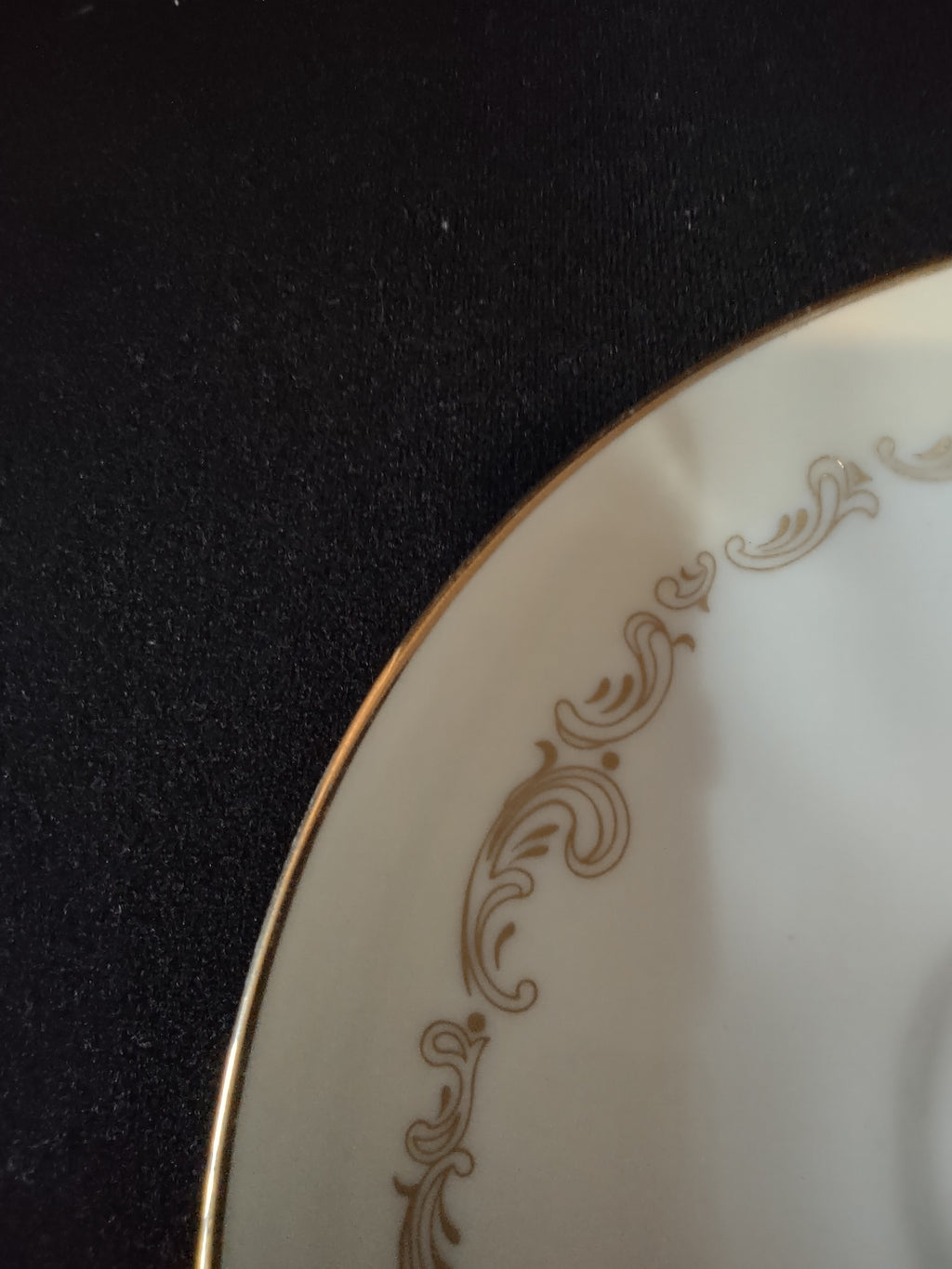 Vintage Minton Felicity Saucer Bone China Gold Scrolls (Lot 5504)