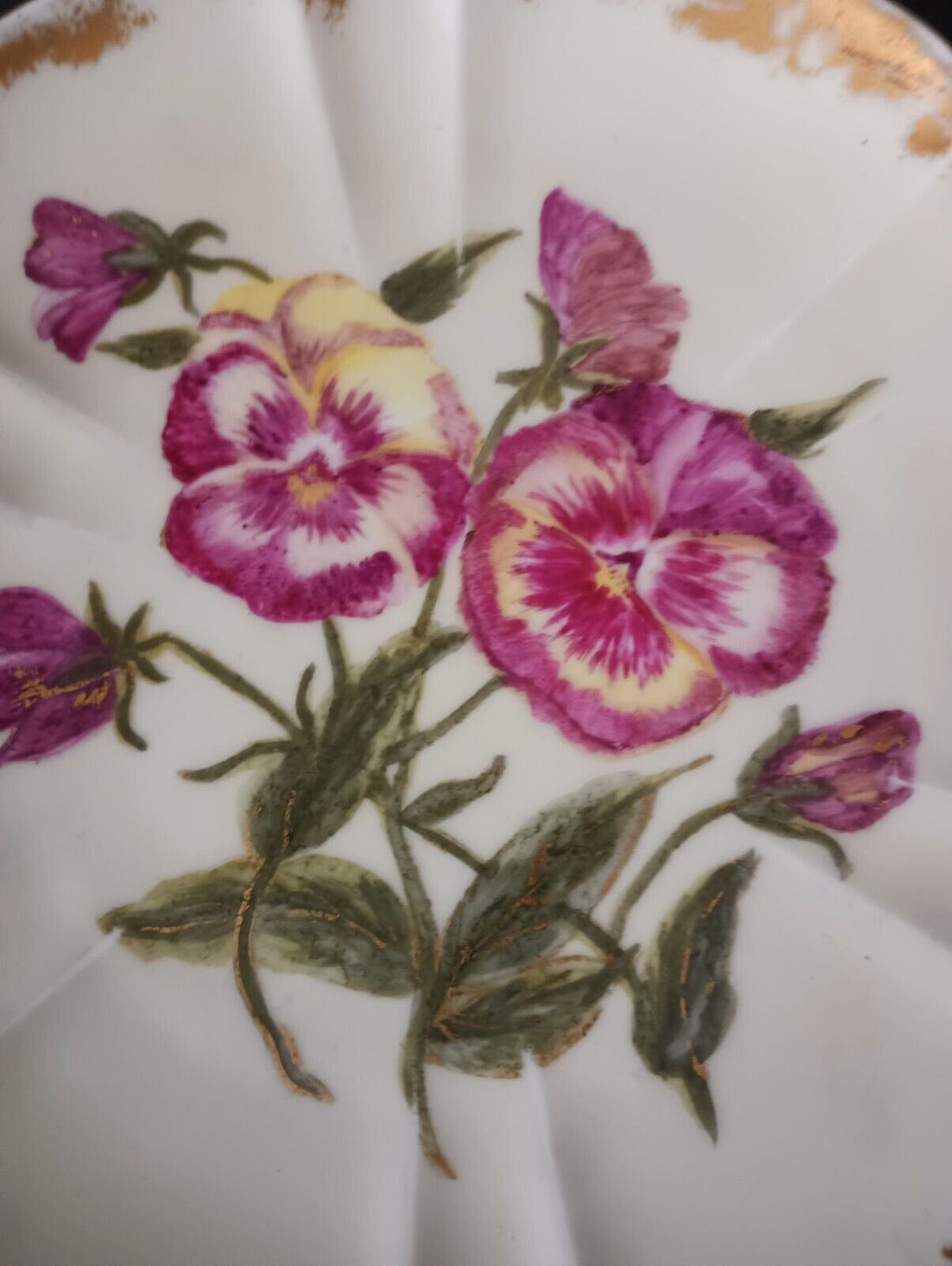 Haviland Limoges H&Co Pansies Gold Trim Plate 7-1/4" (lot 369)