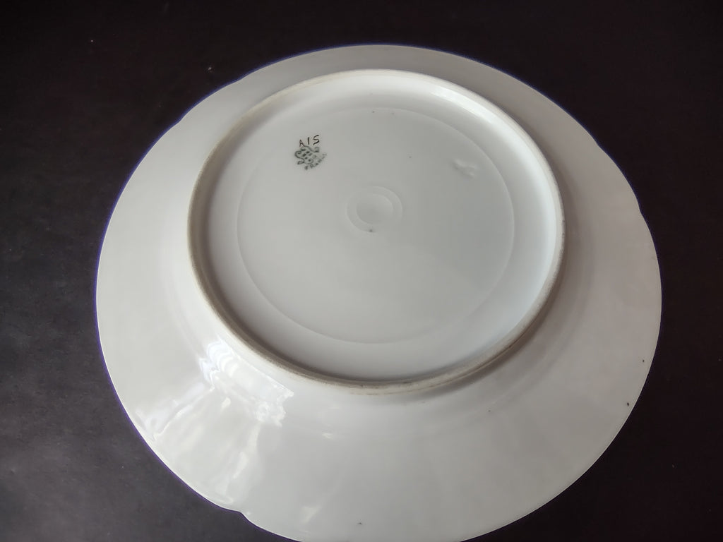 Wm. Guerin Limoges Dinner Plate Gold Trim French Chick Monogramm S (lot 985)