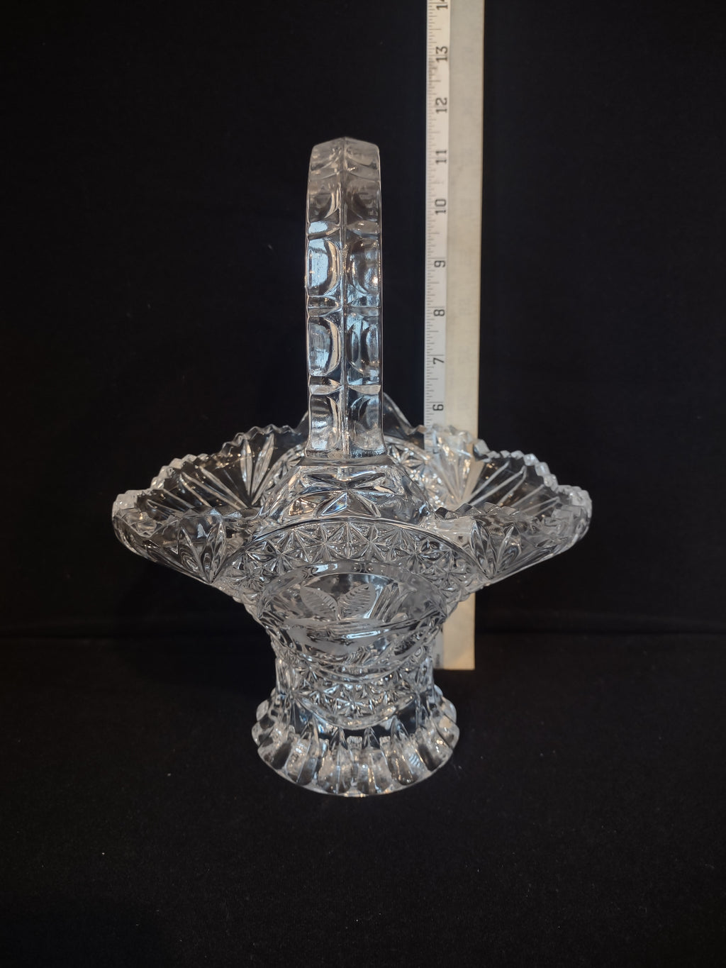 Hofbayer Byrdes Crystal Candy Dish with Handle (lot 2500c)