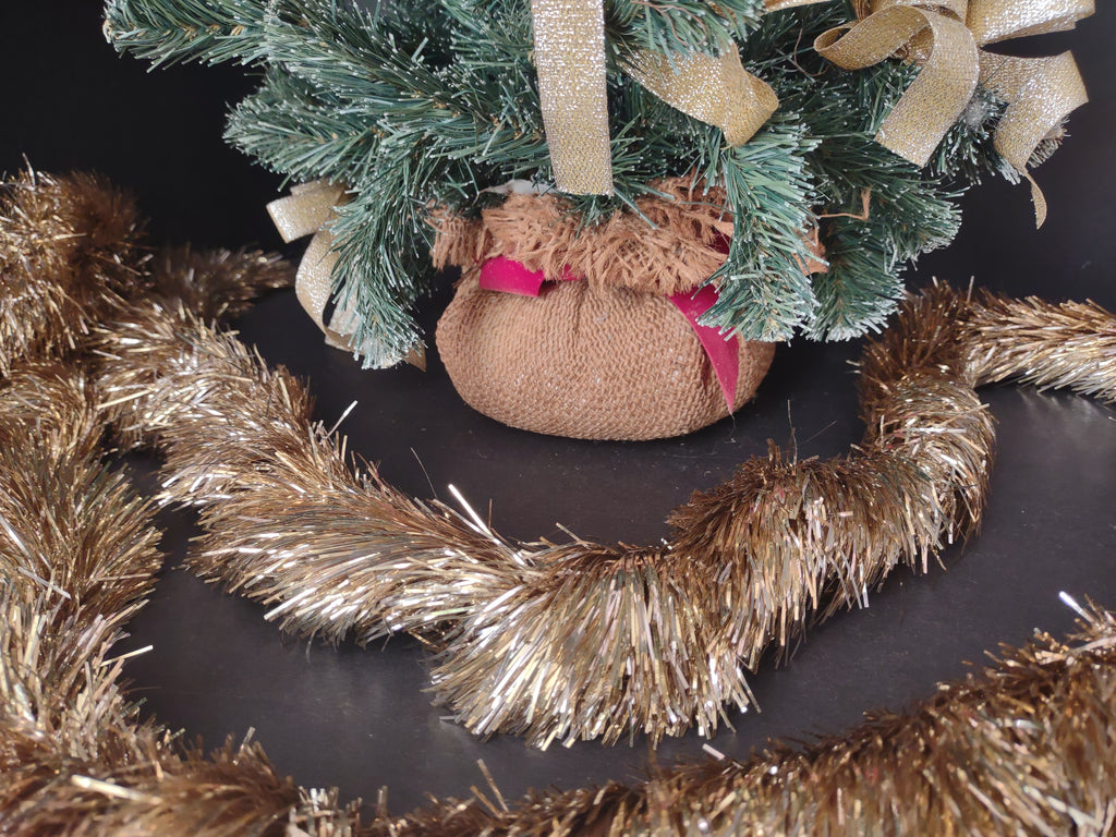 Christmas Holiday Small 20" Tree Gold Garland (lot 1284)