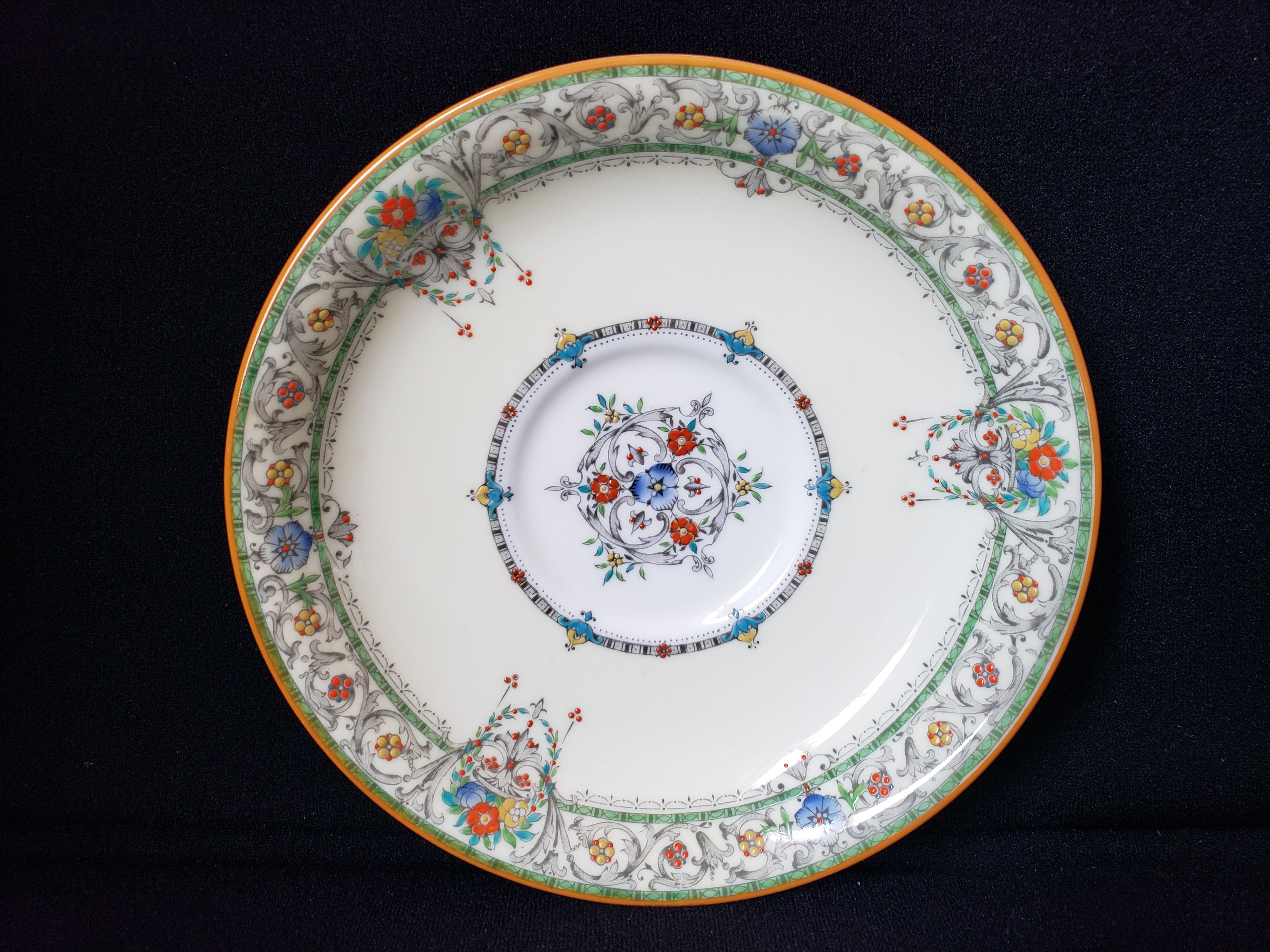 Vintage Royal Worcester Chantilly Saucer ONLY 6-1/4" (lot 2087)