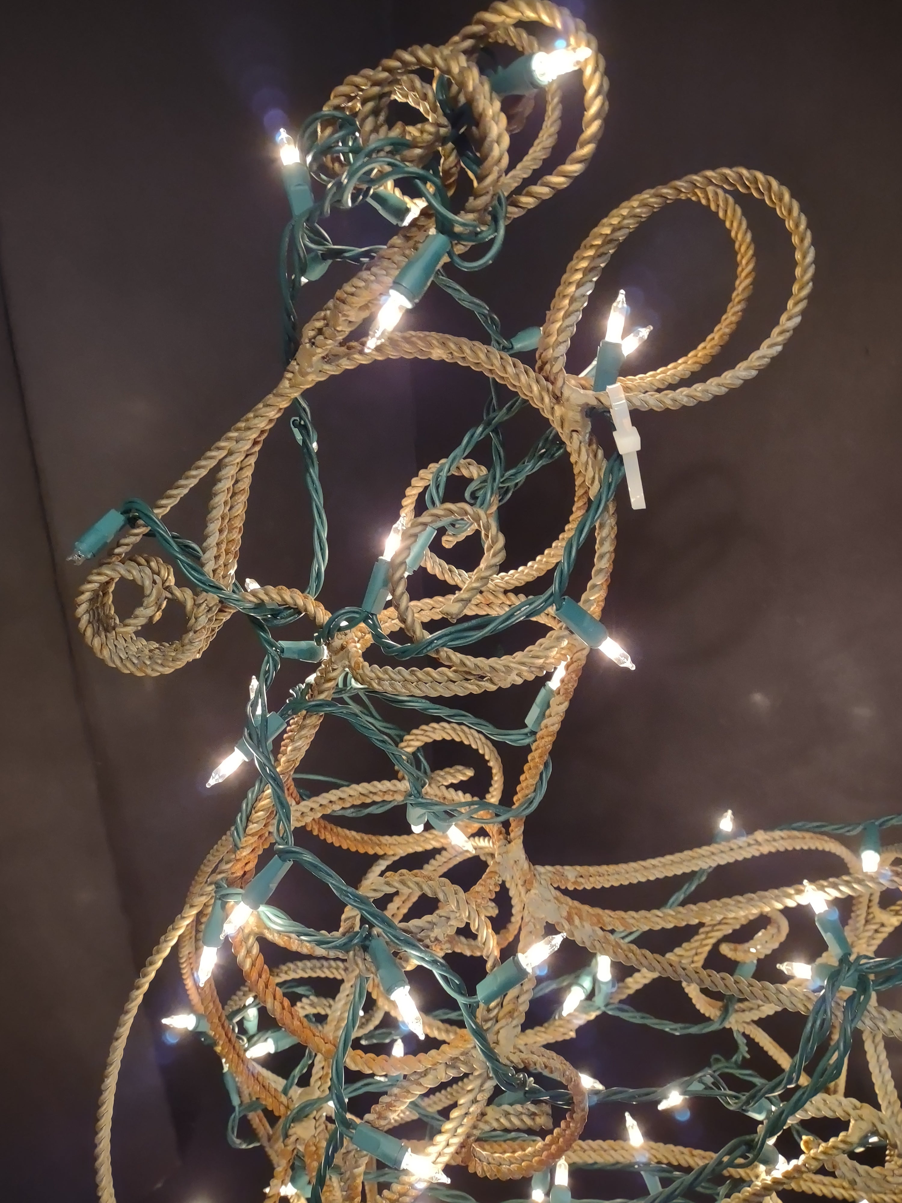 Vintage Metal Christmas Reindeer Light Up 30" (lot 1403)