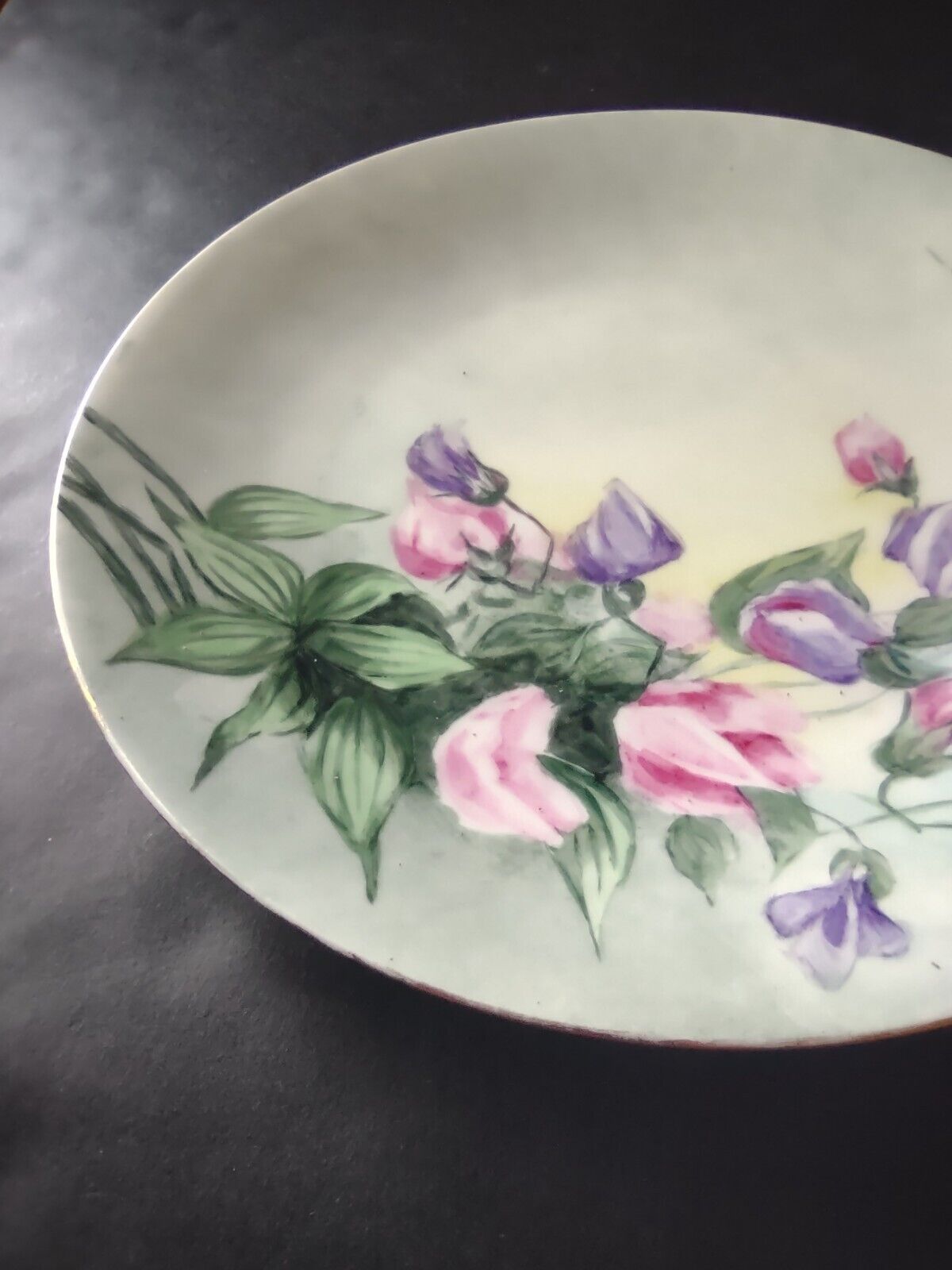 Limoges Gold Trim Salad Luncheon Pink Purple Flower Plate (lot 631)
