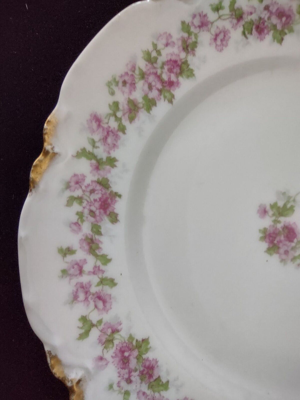 Haviland Limoges Green Gold Pink Rose Center Dinner Plate 9-3/4" (lot 325)