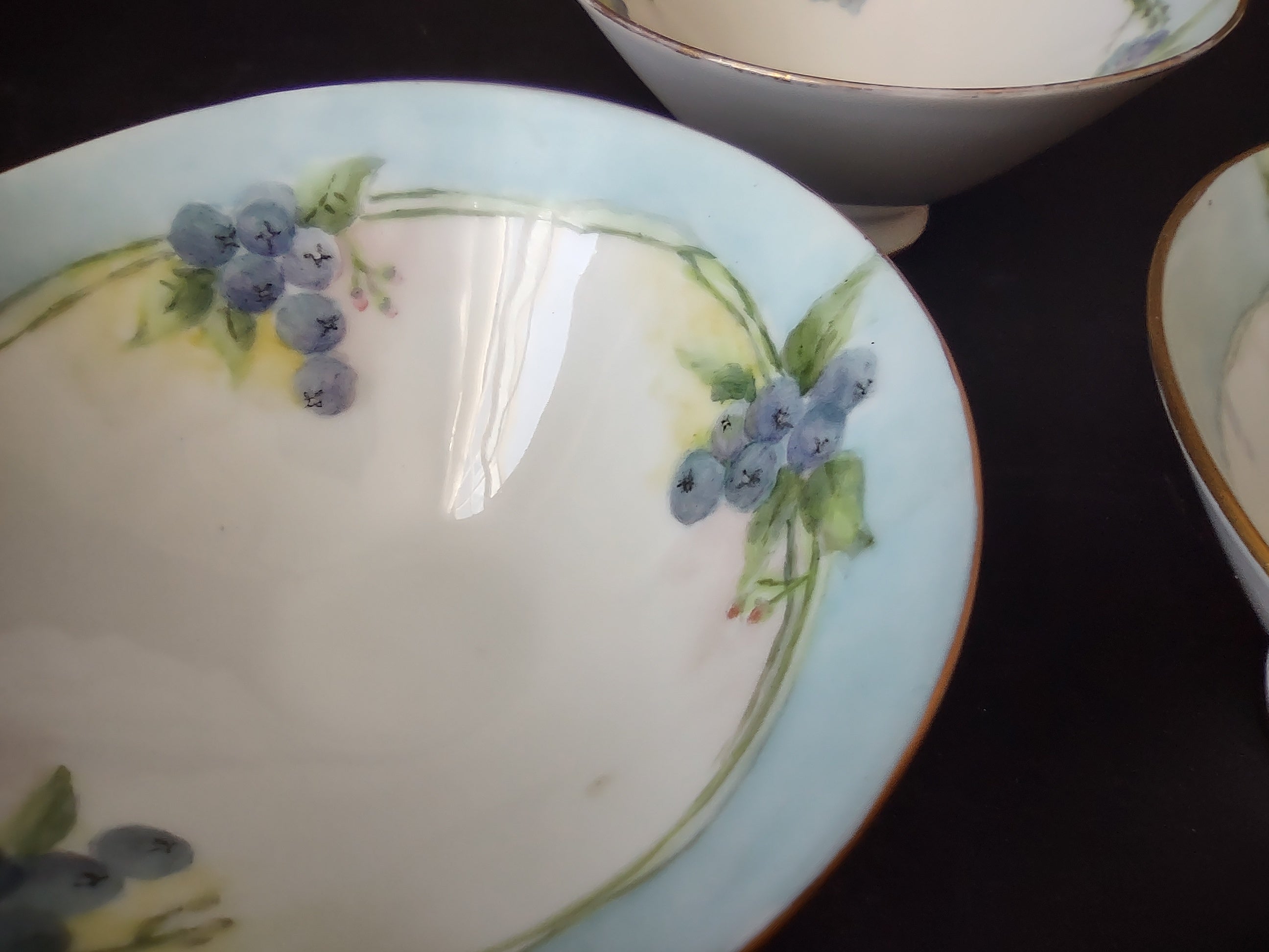 French Cottage Chic Set of 3 Dessert Footed Bowls Blue Berry Design (lot 1095)