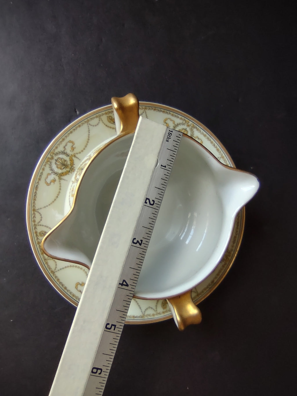 Haviland Limoges Eugenie Sauce Bowl Yellow Laurel Swag Ribbon (lot 941)
