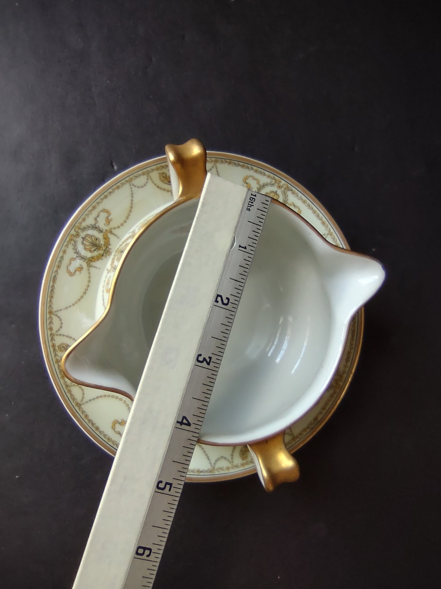 Haviland Limoges Eugenie Sauce Bowl Yellow Laurel Swag Ribbon (lot 941)