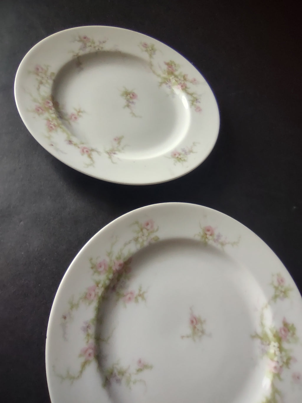 Haviland Limoges 2 x Bread Butter Plate Rose White Purple Flower Moss (lot 898)