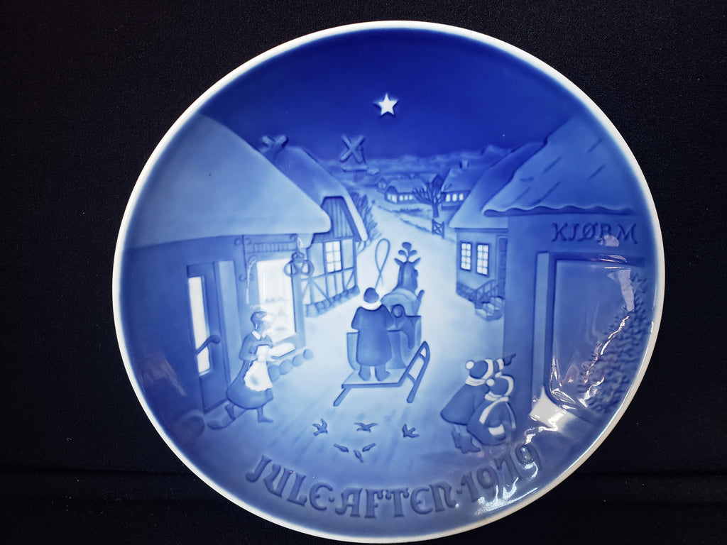 B & G Copenhagen Porcelain Wall Plate White Christmas (lot 2195)