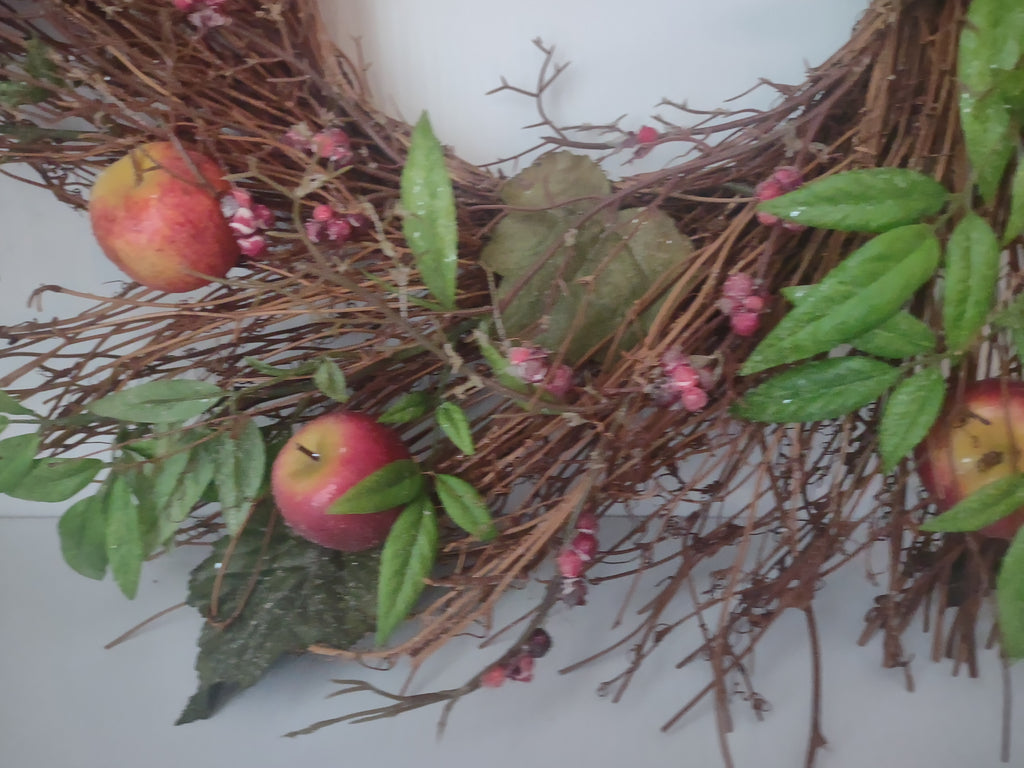 Vintage Harvest Farmhouse Cottage Primitive Artificial Apple Glittery (lot 1215)