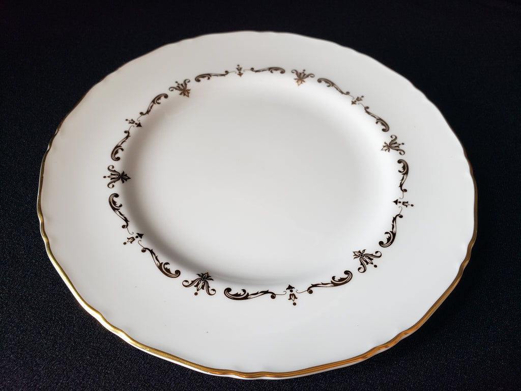 Vintage Royal Worcester Dessert or Luncheon Plate Gold Chantilly 8" (lot 2095)