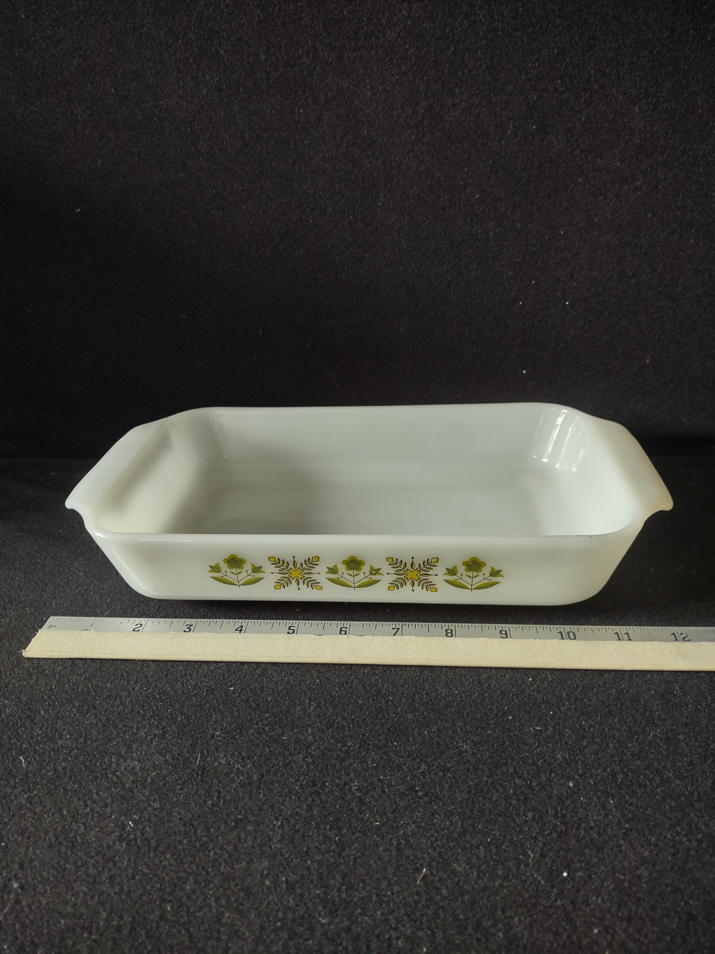 Vintage Milk Glass Fire King Meadow Green 1.5 Qt Casserole (Lot 5239)