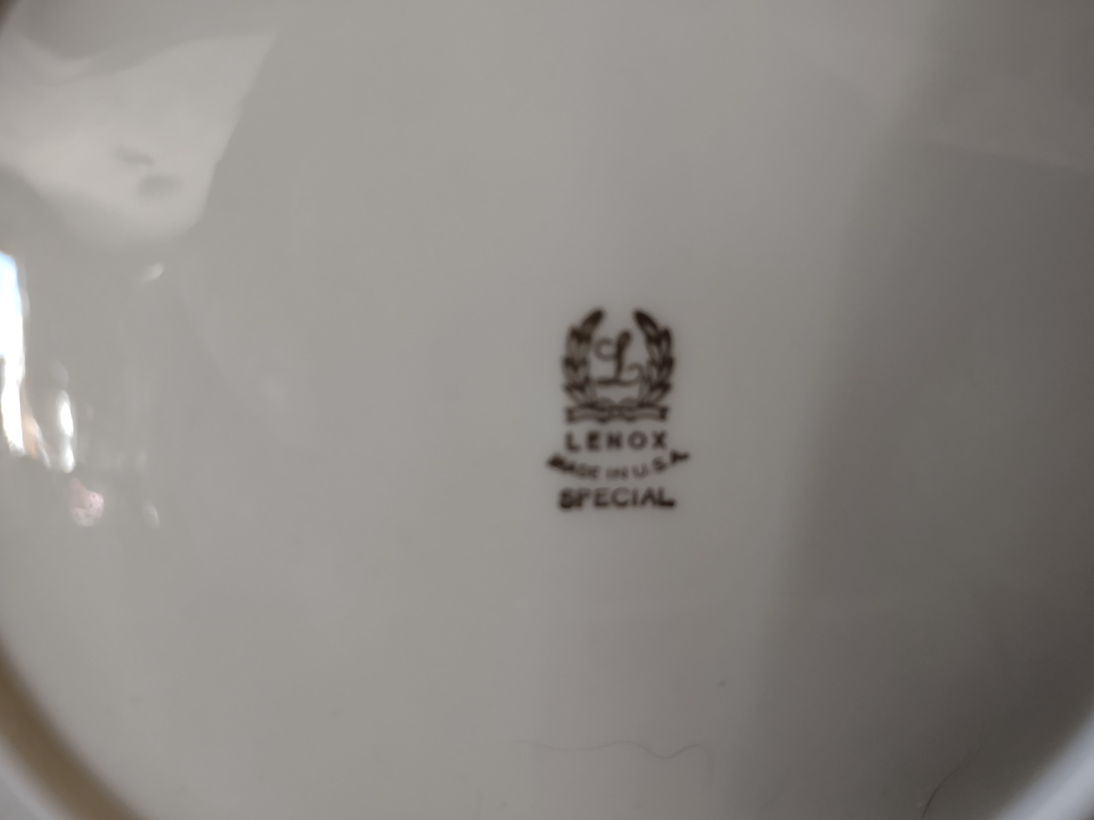 Vintage Lenox Special Dessert or Salad Plate Golden Wreath Stamp 8" (lot 1996)