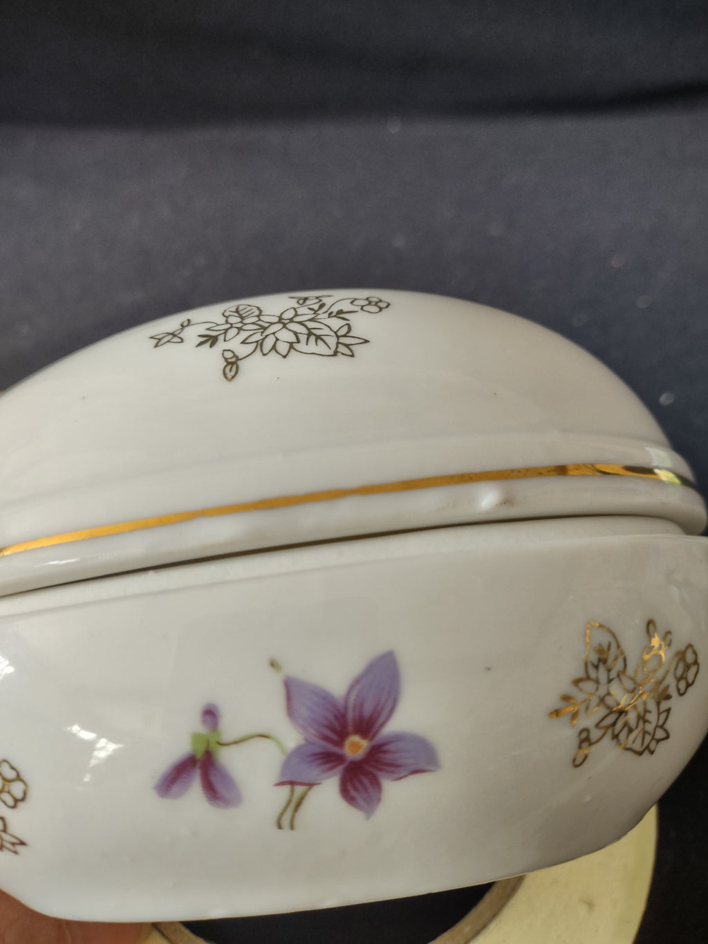 Vintage Lefton China Porcelain Egg Trinket Box Violet Floral Gold Trim (Lot 5069