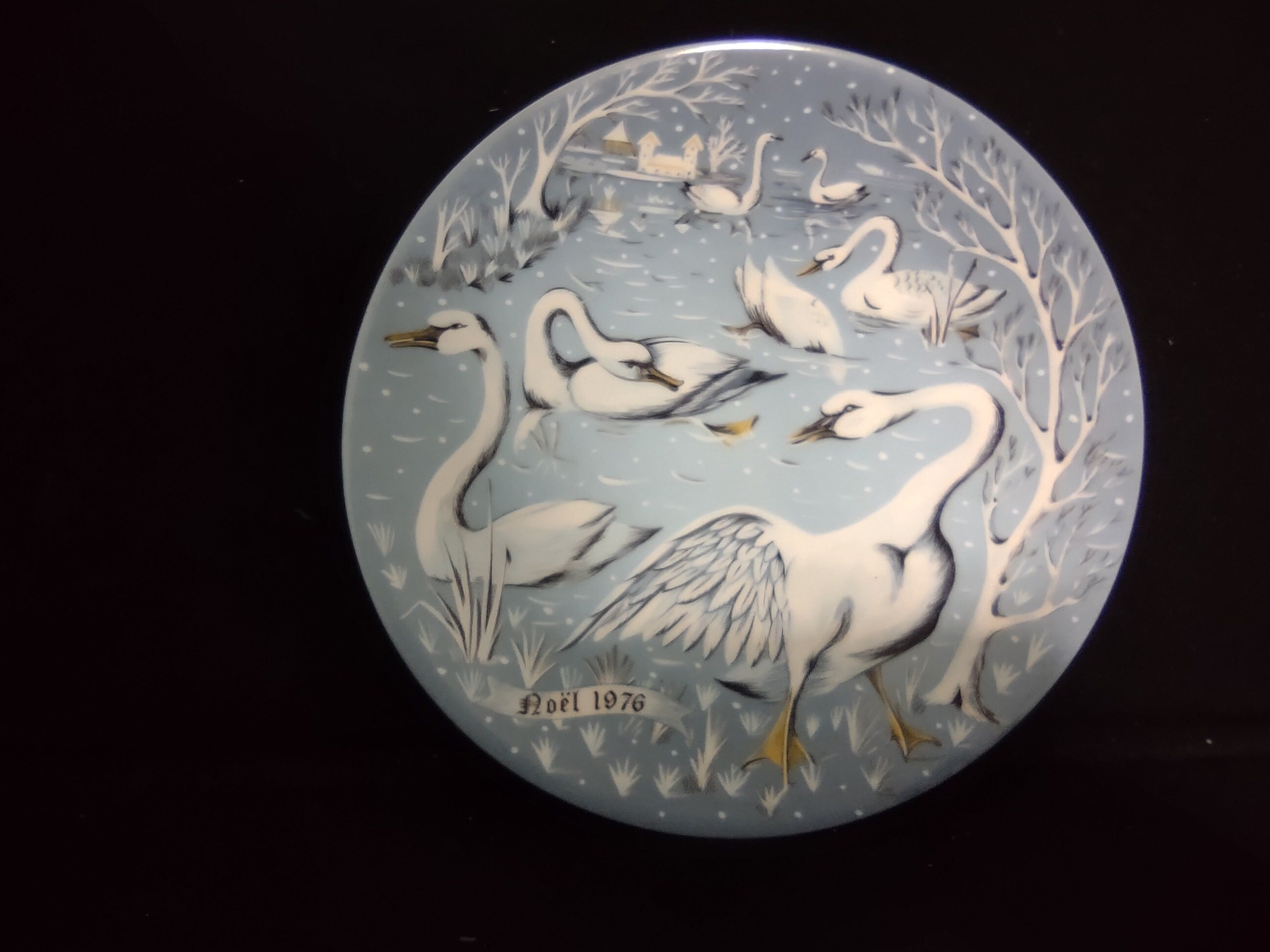 Vintage Haviland Limoges France Hetreau Christmas Plate "Seven Swans A'swimming" 1976 # 131