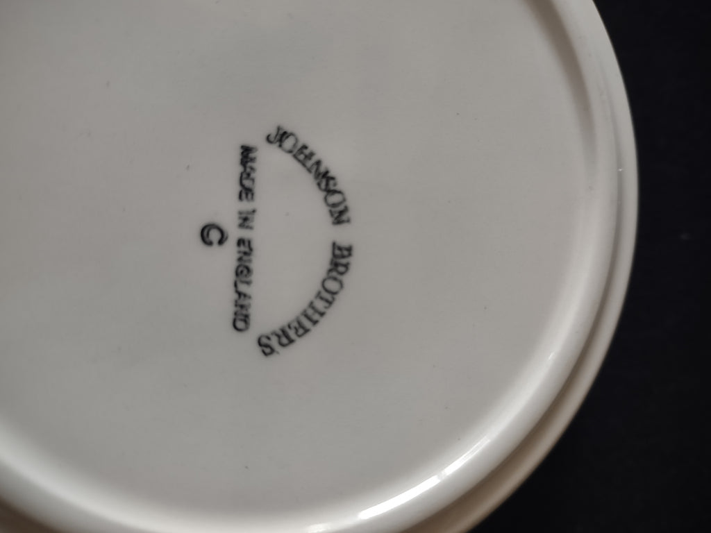 Johnson Brothers Cereal Bowl White Made In England (Lot 5647)