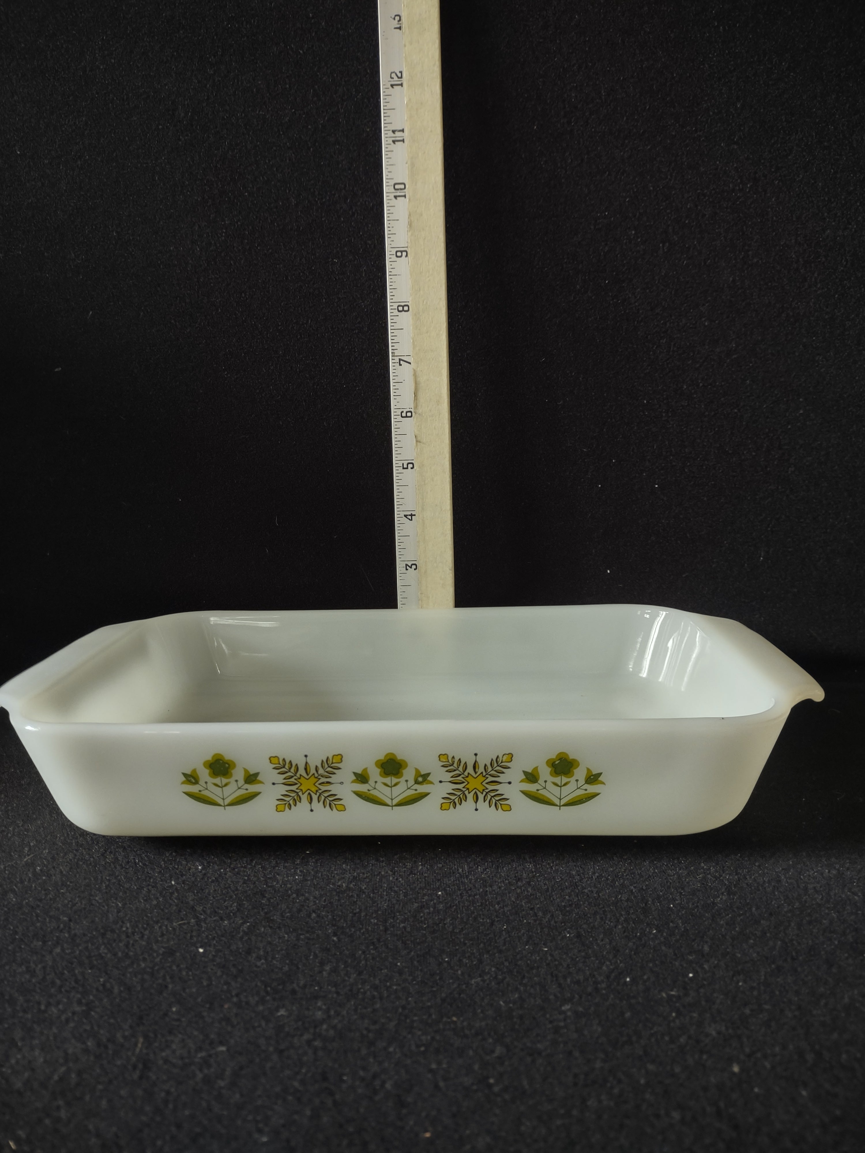 Vintage Milk Glass Fire King Meadow Green 1.5 Qt Casserole (Lot 5239)