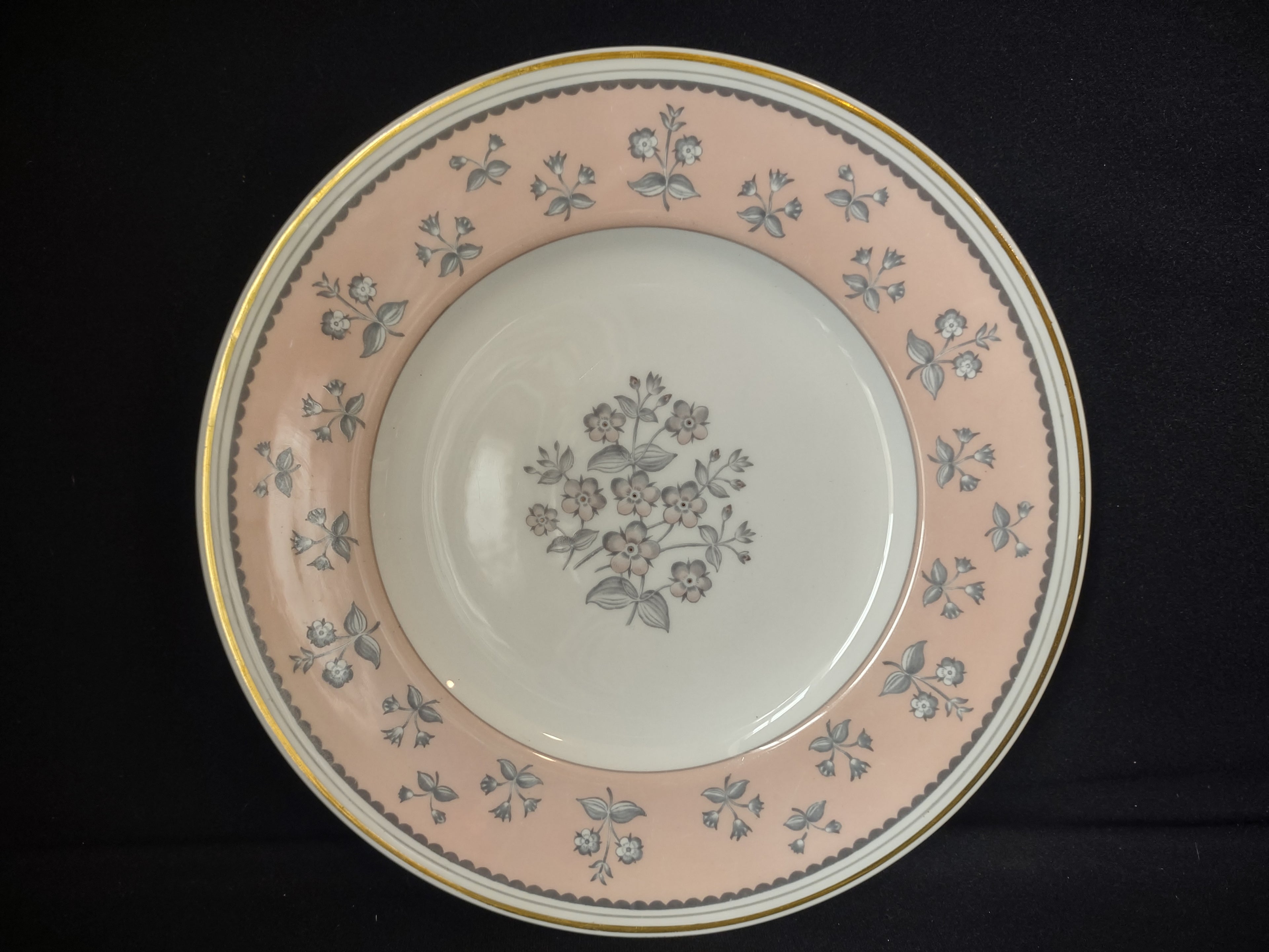 Wedgwood Pimpernel Pink Dinner Plate 10-3/4" (lot 2760)