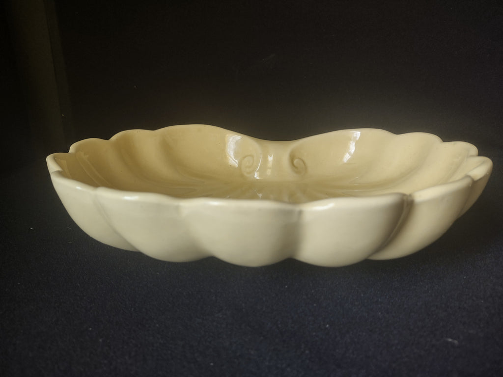 Ceramic Yellow Shell Shaped Dish 11" x 8" (lot 1689)