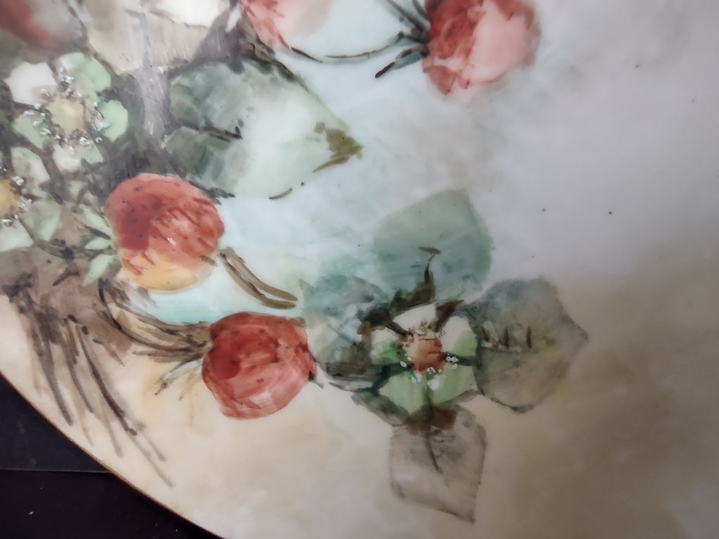 TV Limoges France Cabinet Strawberry Design 9-1/2" Plate (lot 1113)