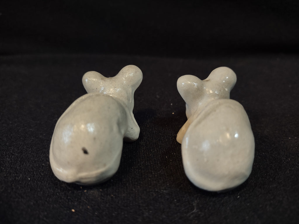 Vintage Japan Ceramic Salt and Pepper Shaker Mouse Mice Really Small (lot 5369)