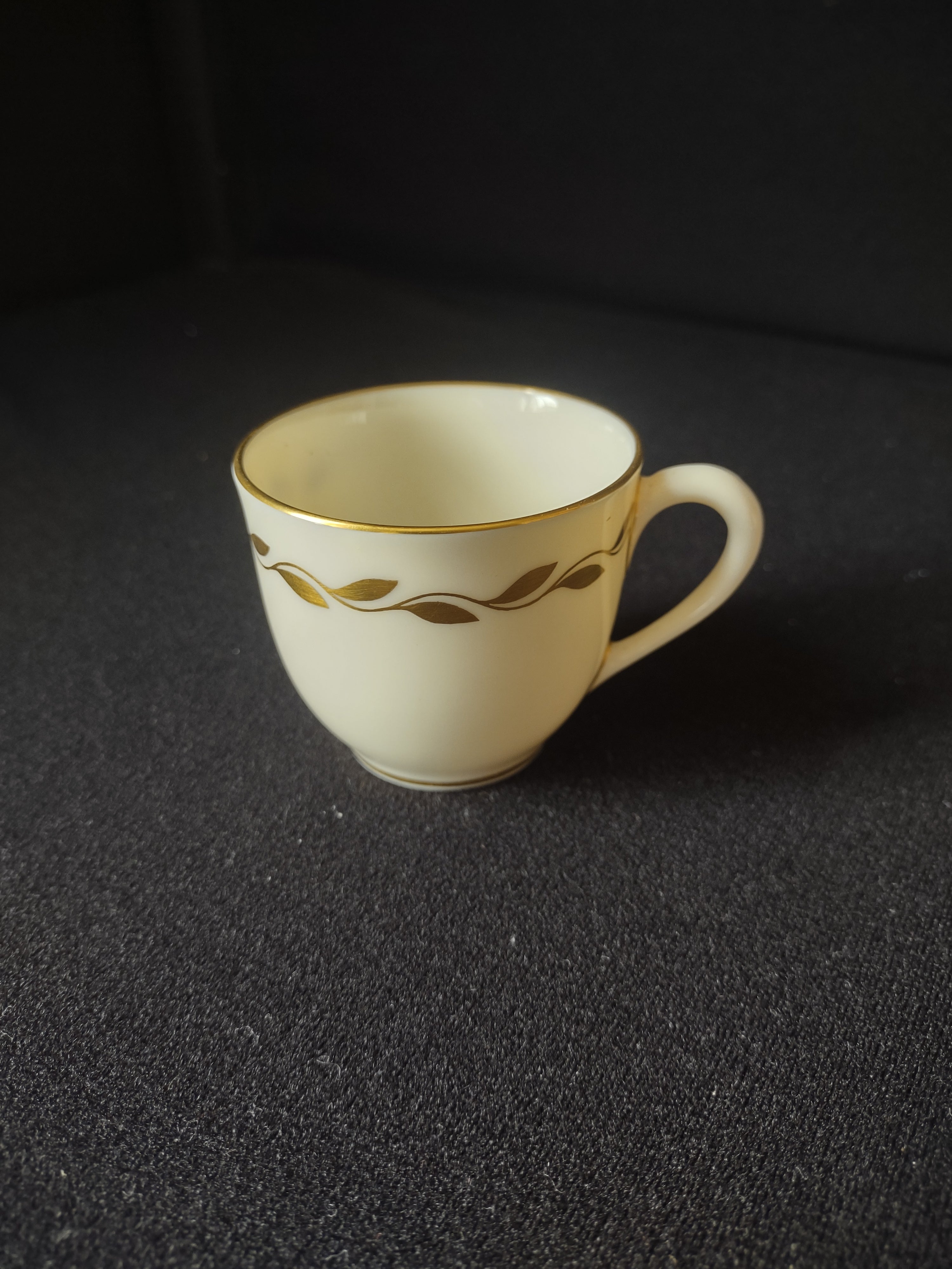 Vintage Lenox Golden Wreath O-313 Demitasse Cup (lot 1879)