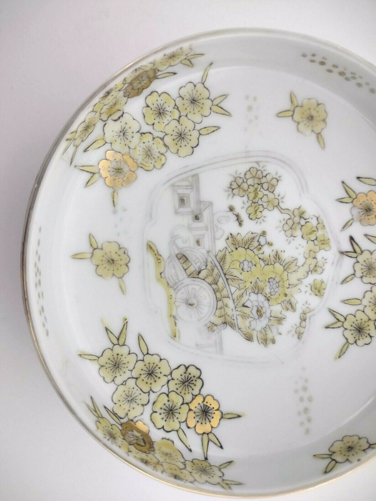 Vintage Gold Imari Hand Painted Trinket Dish Gold Yellow Flower Round Tray 001
