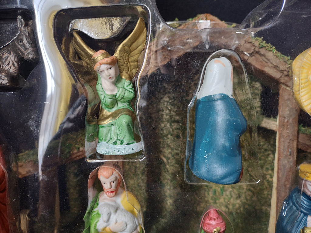 Christmas Porcelain Nativity Set 11 pc with Stable (lot 1587)