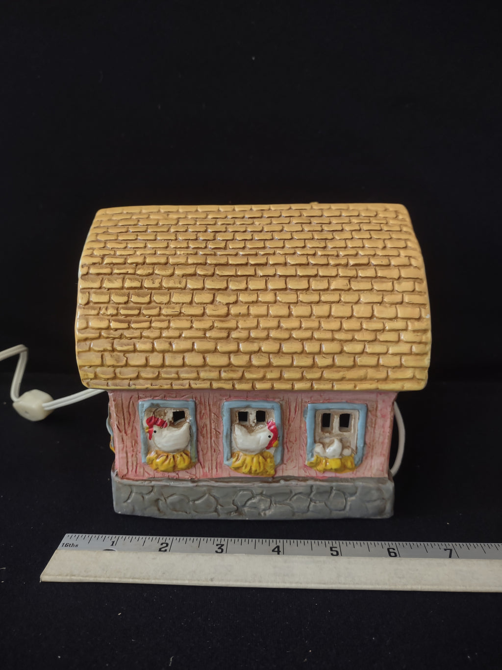 Vintage Lighted Ceramic Barn Silo Animals On Off Switch (Lot 3583)