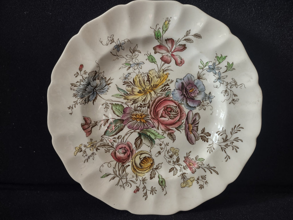 Vintage Johnson Bros Sheraton Ironstone England Dinner Plate (lot 5622)