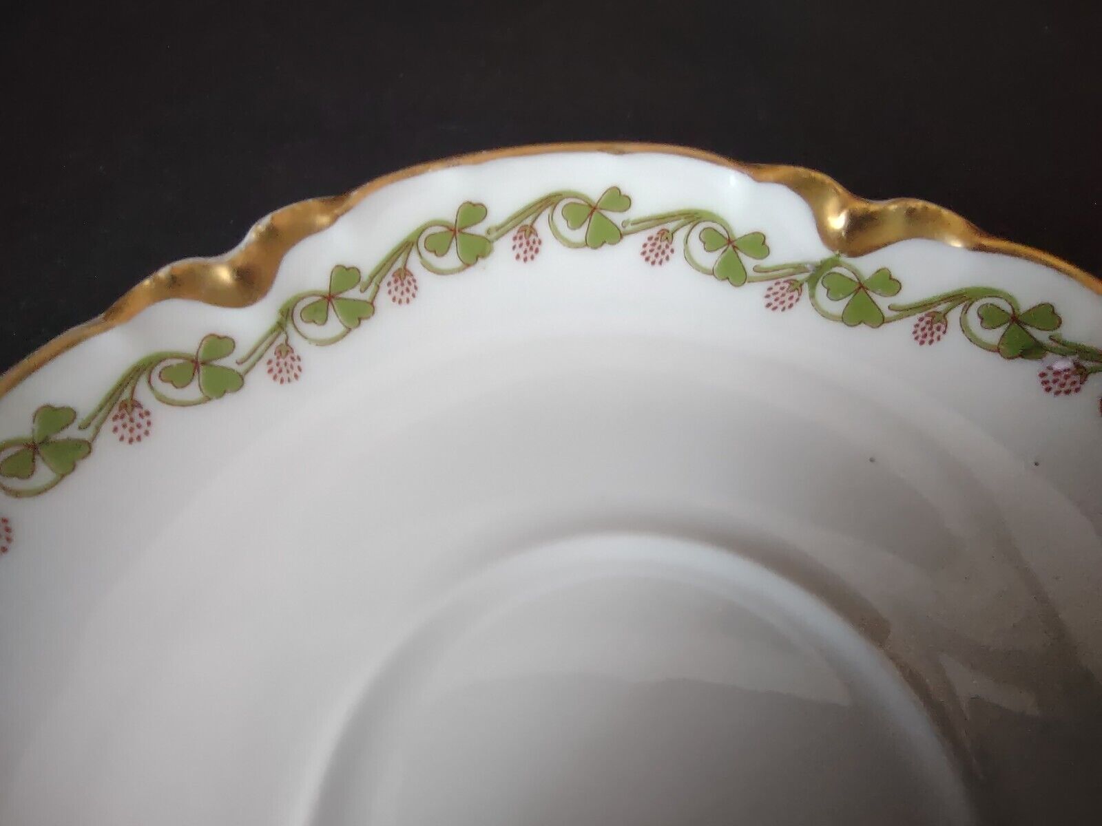 Haviland Limoges Green Gold Clover Shamrock Saucer Plate 5-1/2" (lot 610)