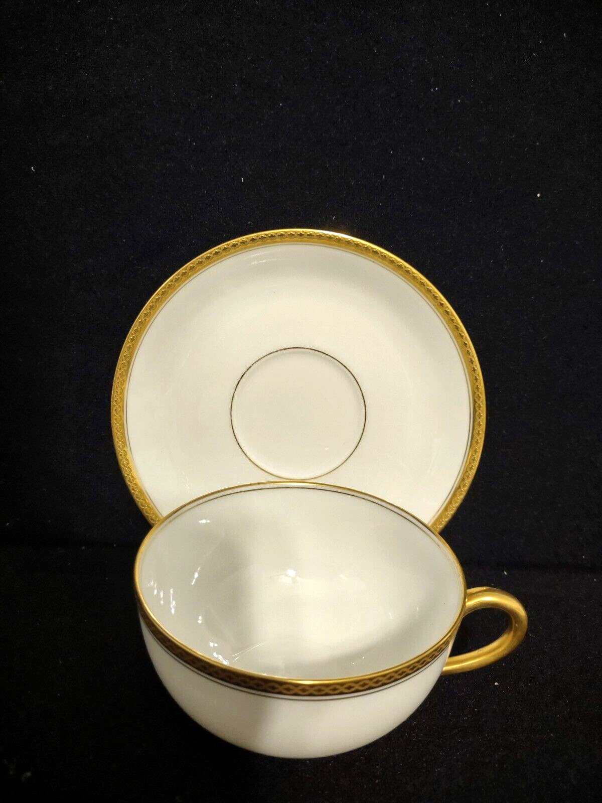 087 Haviland Limoges France Cup and Saucer White & Gold Trim Wellesley S 112