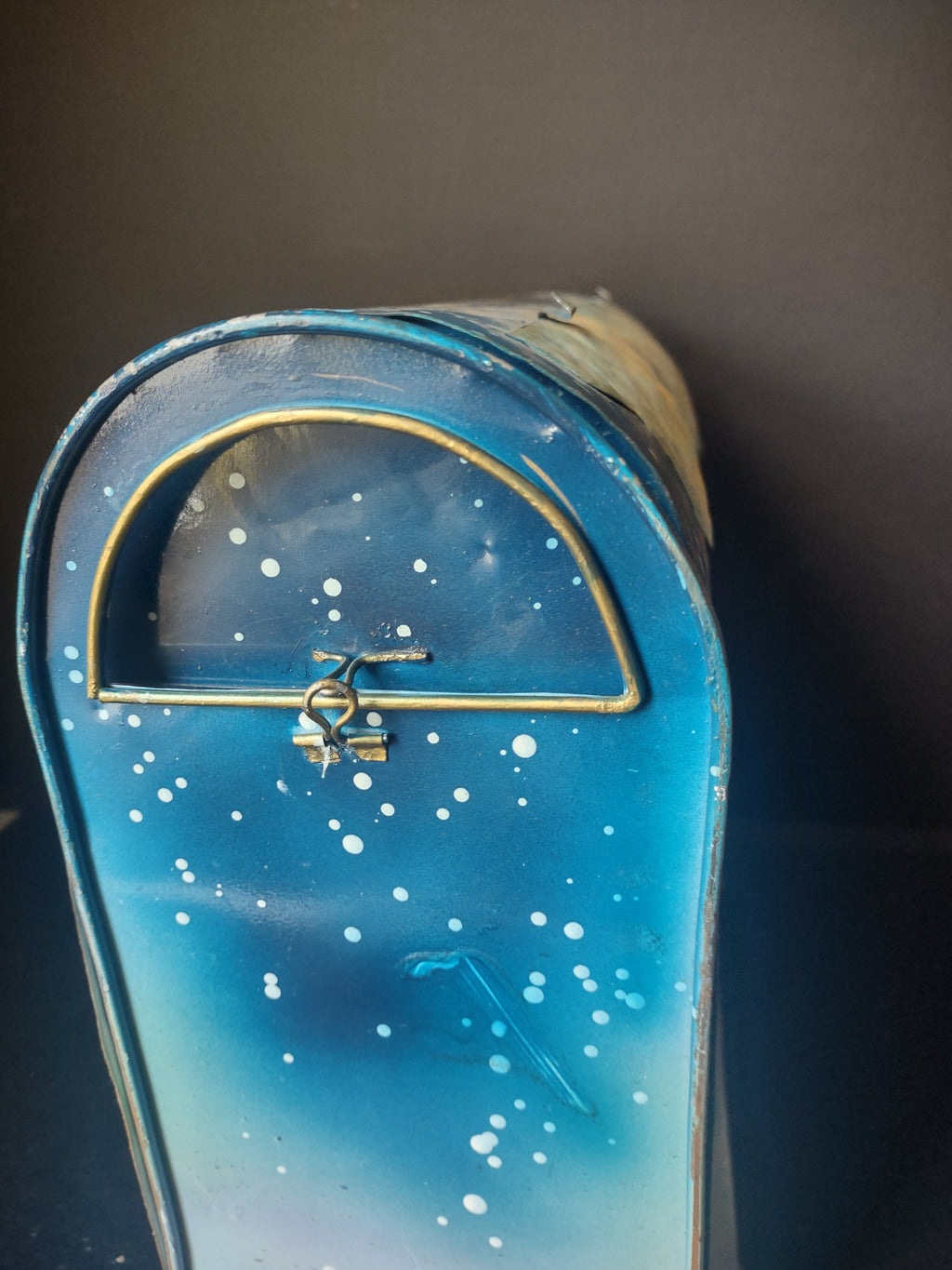 Christmas Winter Metal Mail Box (lot 1591)