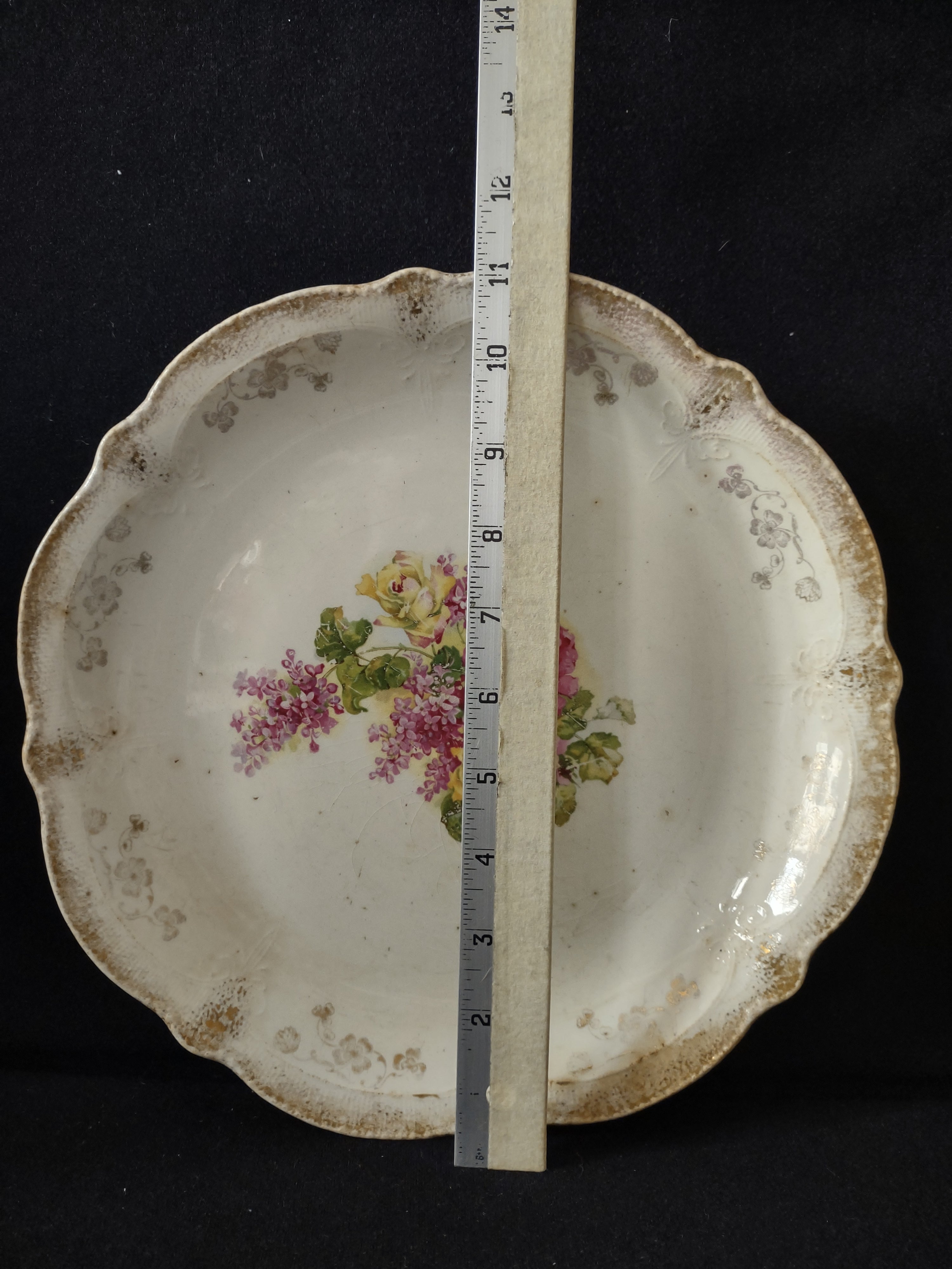 Vintage The Colonial Co. Round Serving Platter Roses CRAZING (lot 5831)