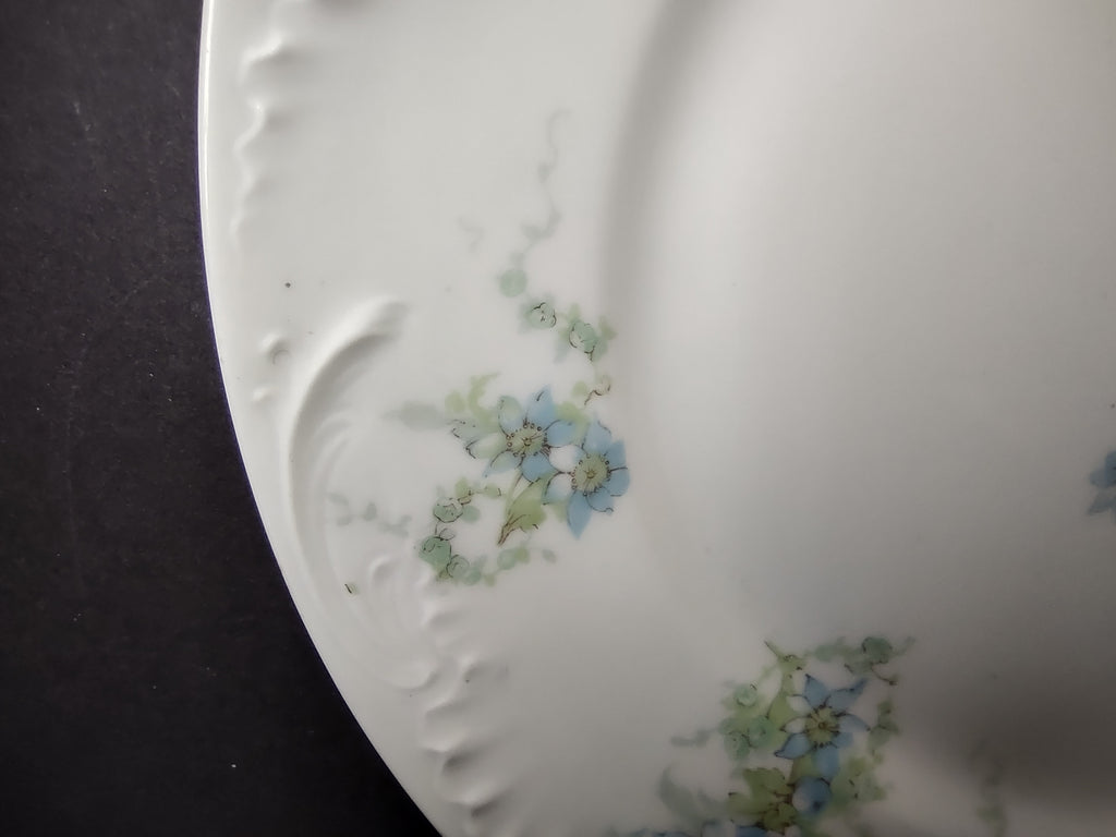 Haviland Limoges French Cottage Chic Luncheon/Dinner/Salad Plate Blue (lot 1122)