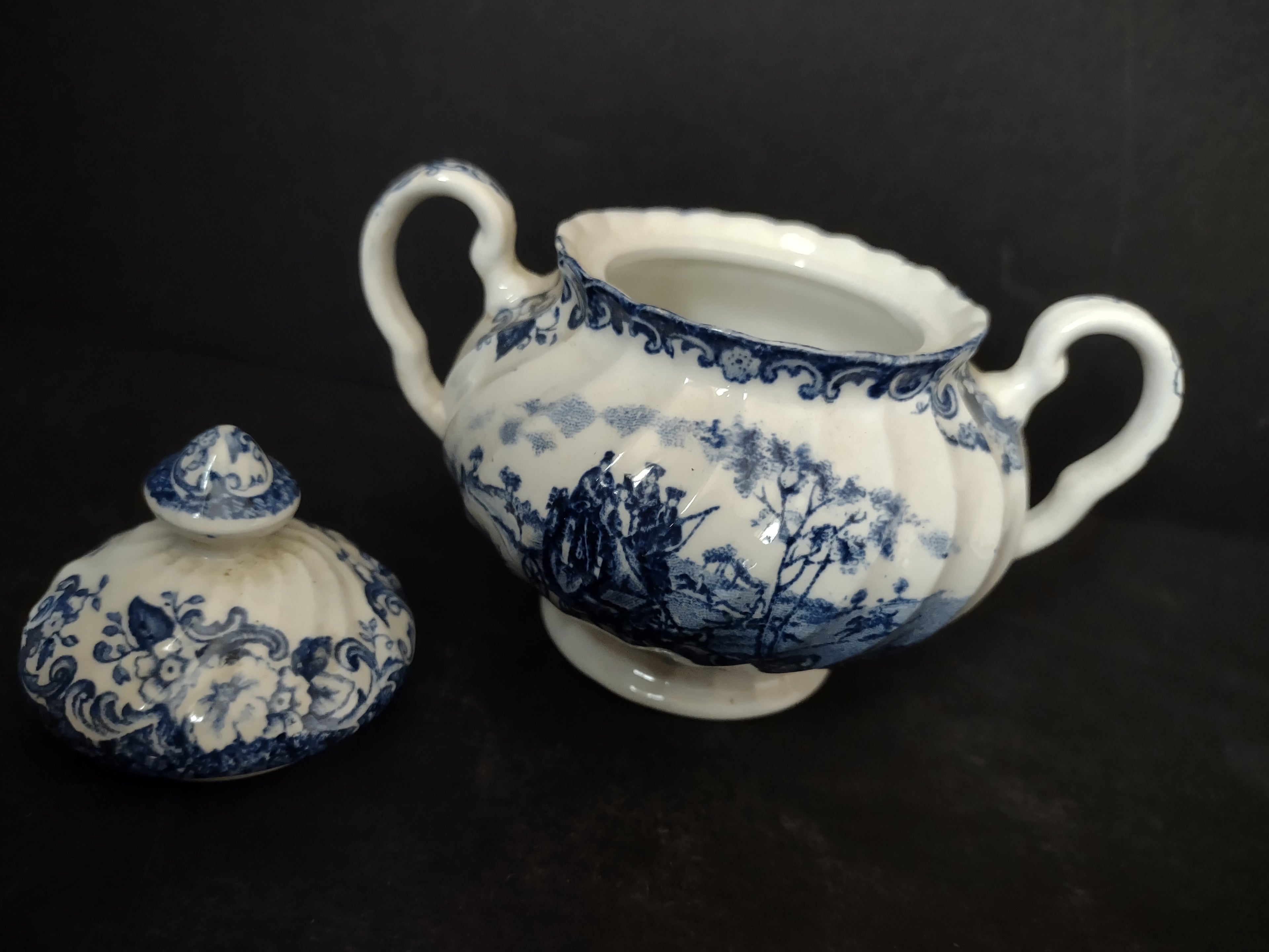 Vintage Ironstone Coaching Scenes Johnson Bros Small Sugar Bowl (lot 5563)