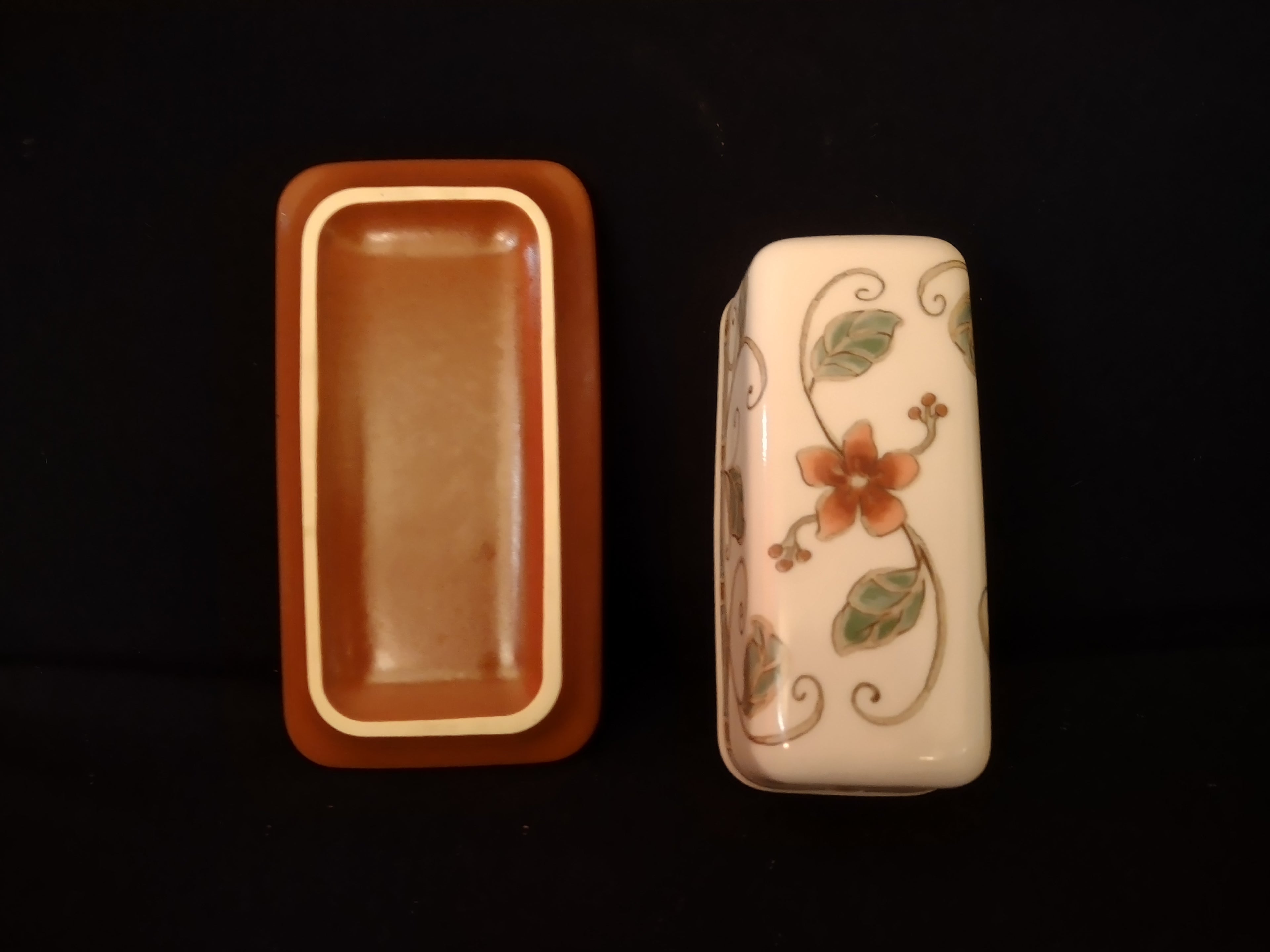 Vintage Pfaltzgraff USA Butter Dish Mission Flower (lot 5272)