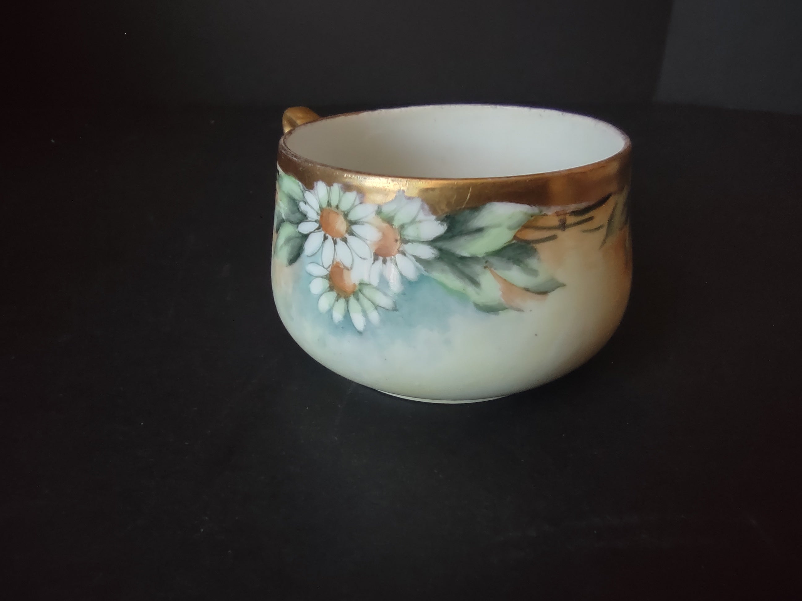 Vintage Austria Eagle Tea Cup ONLY Daisies Gold Trim (lot 1075)