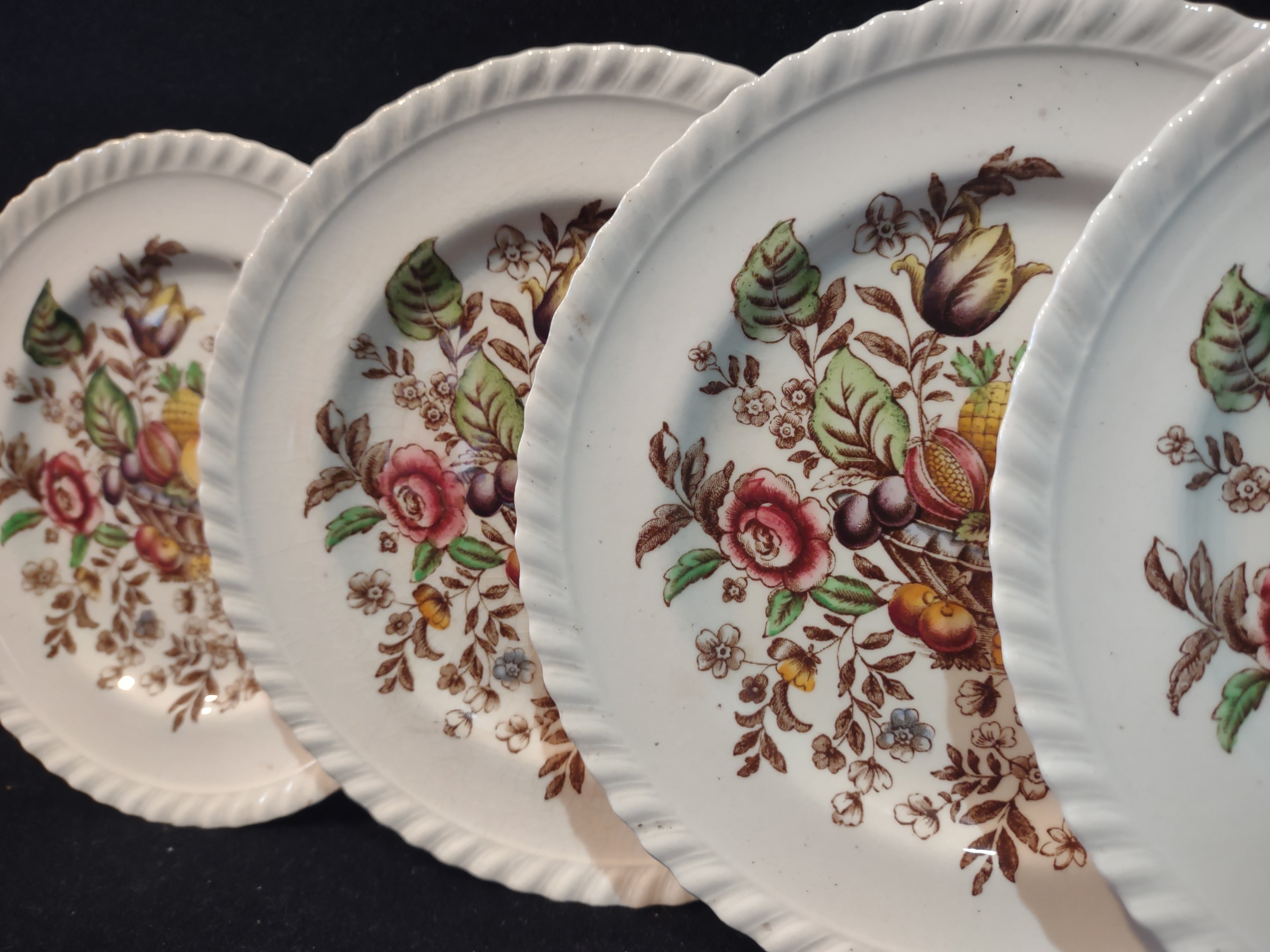 Vintage Johnson Pomona Windsor Ware Small Plate x 4 England Ironstone (lot 5609)