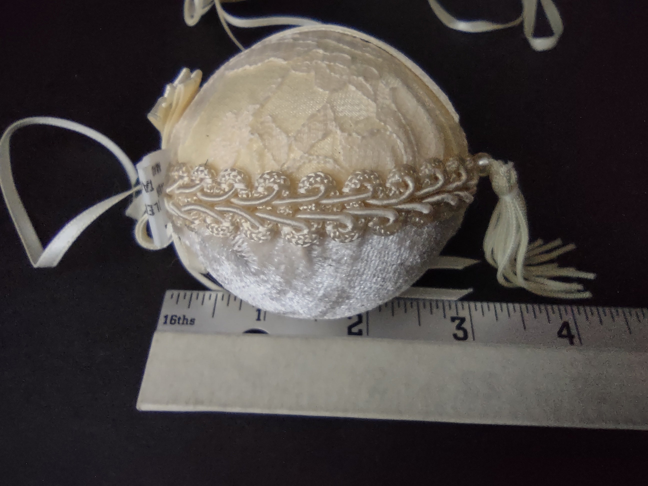 Victorian Ivory Lace Velvet Pearl Rose Christmas Ball Ornament x 4 (lot 1206)