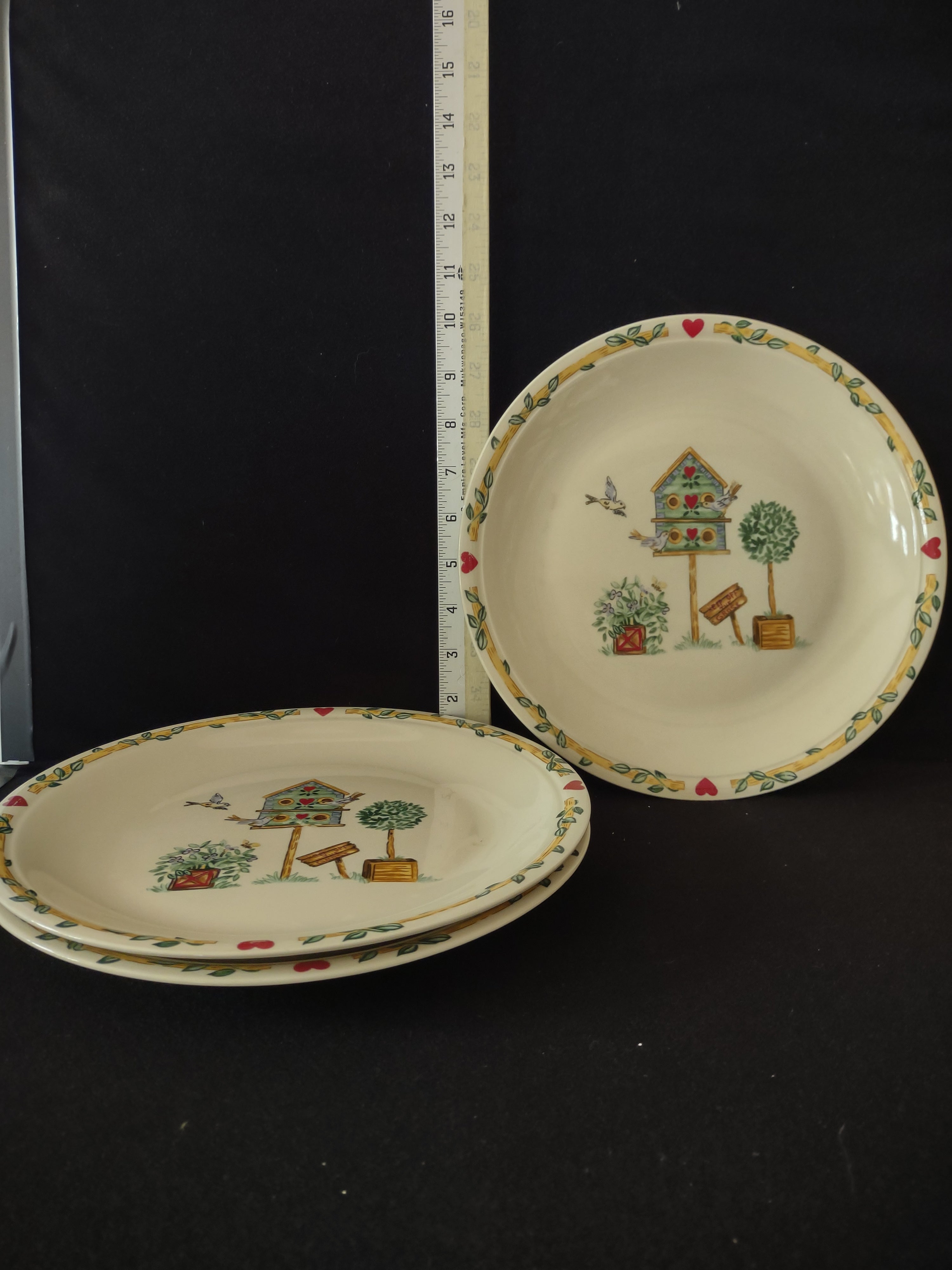 Vintage Thomson Pottery Birdhouse Dinner Plates X 3 (Lot 2905)