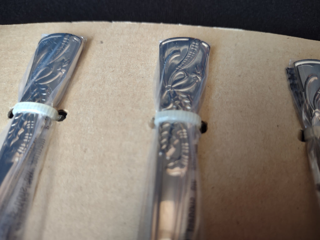 Lenox Christmas Holiday Set of 4 Spreaders (lot 1667)