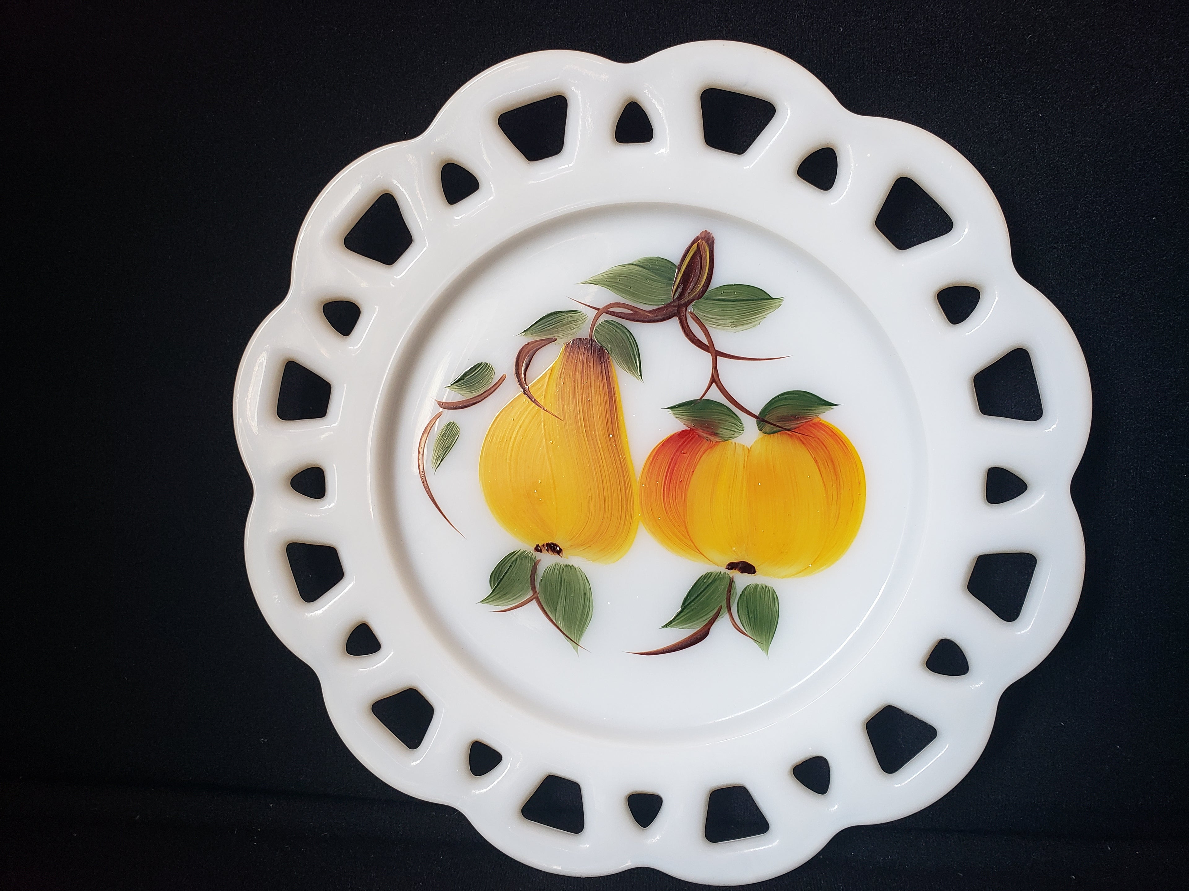 Vintage Westmoreland Apple Pear Motif Milk Glass Wall Plate (lot 2189)