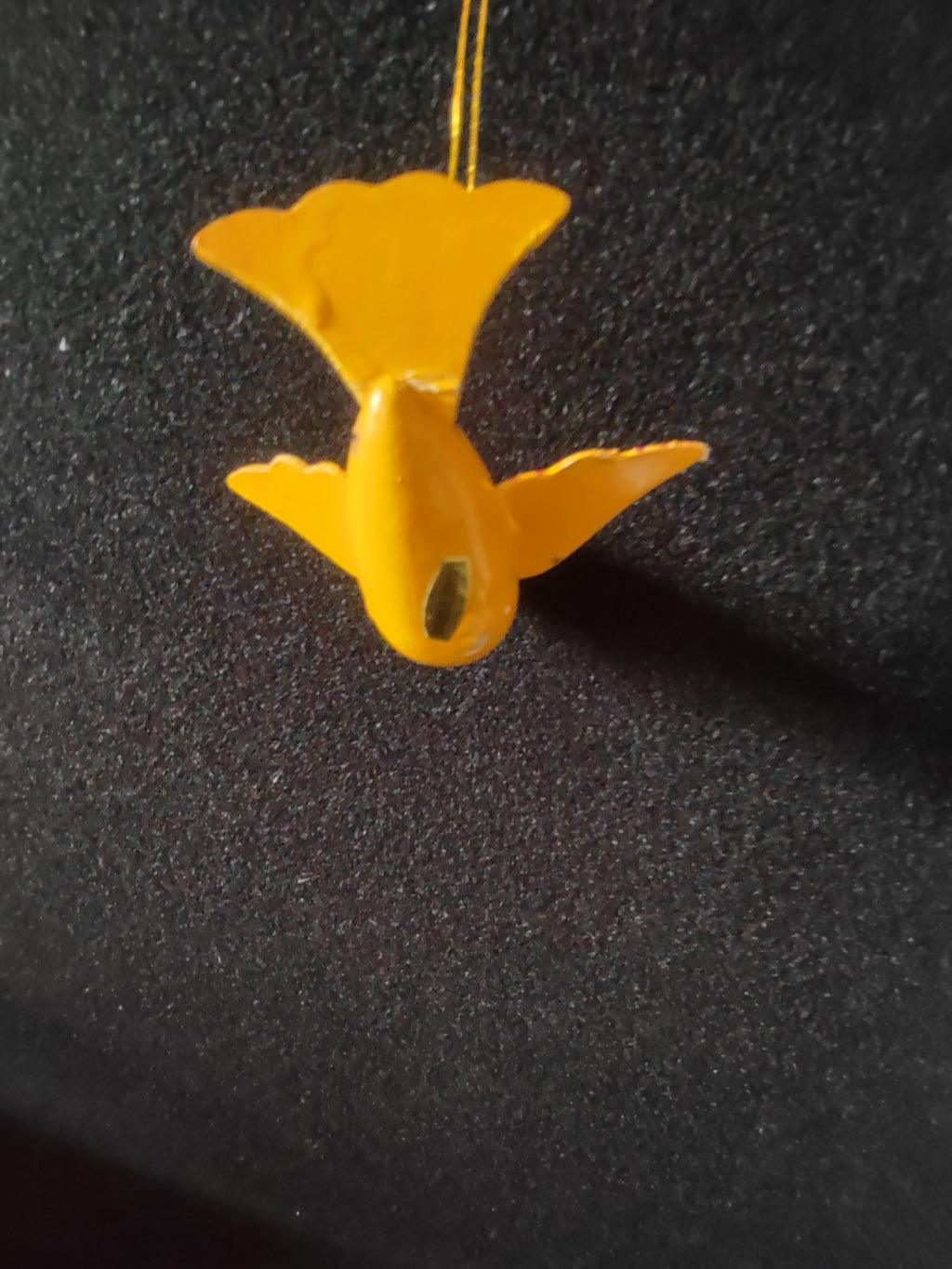 Vintage Christmas Wooden Birds Ornament Yellow Blue Taiwan (Lot 4797)