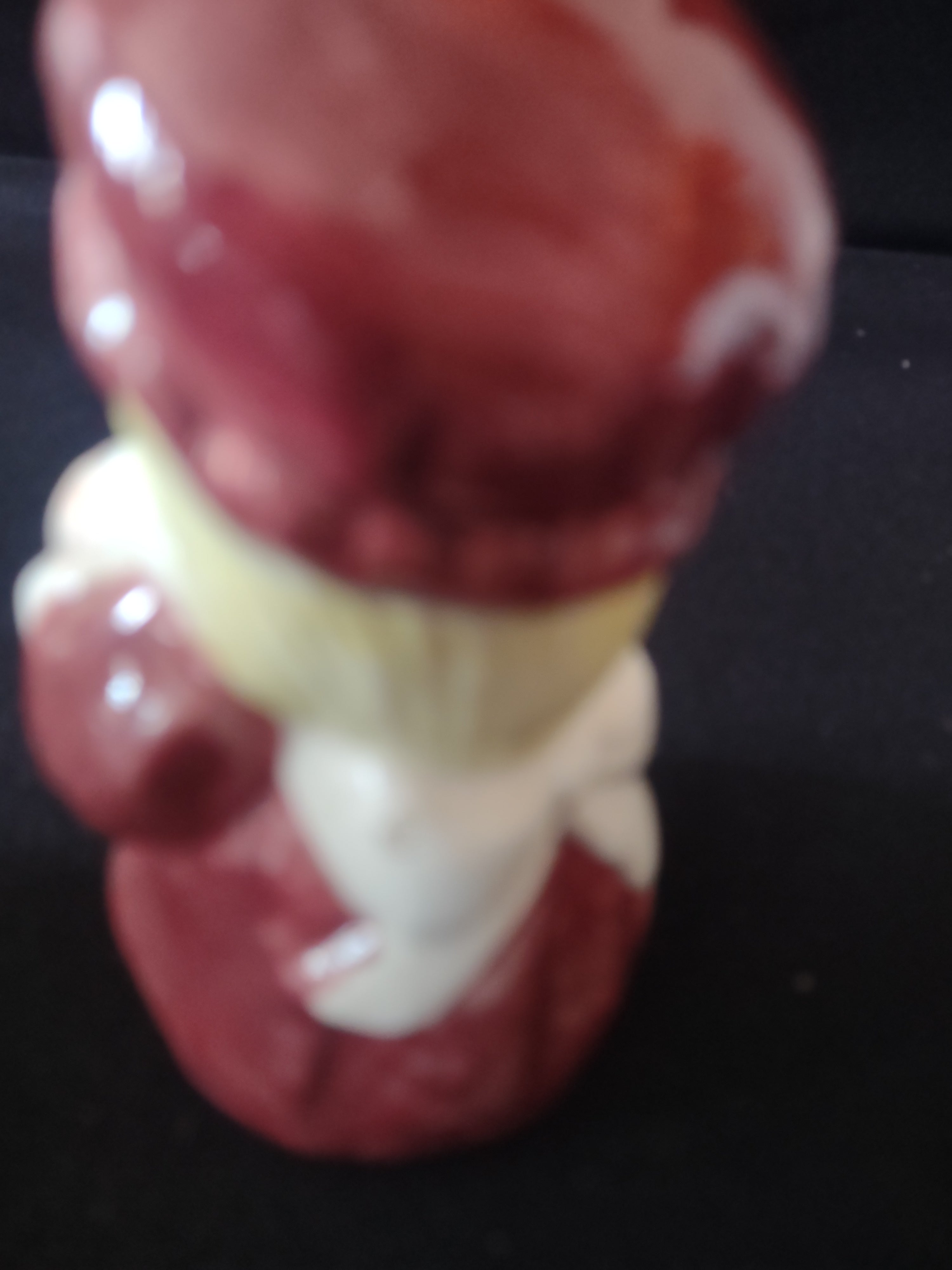 Thanksgiving/Fall Ceramic Pilgrim Salt And Pepper Shakers (Lot 3445)